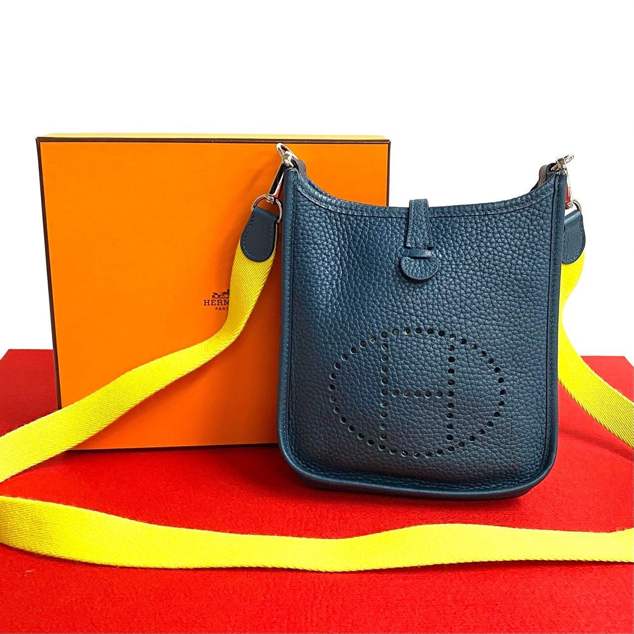 Hermes Hermes Shoulder Bag Blue Leather Size ONE SIZE - 1 Thumbnail