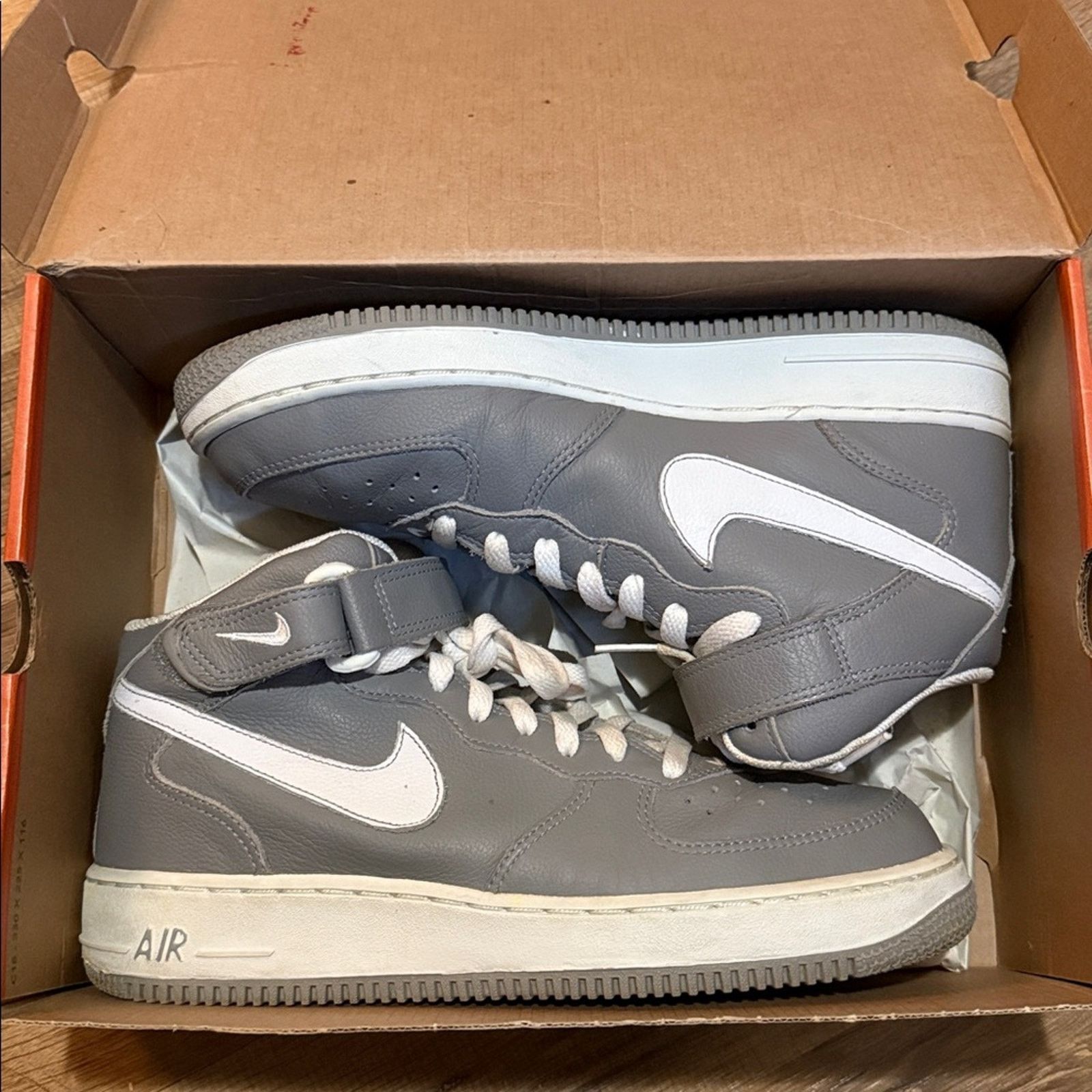 Nike 2002 Nike Air Force 1 Medium Grey White Size US 10 / EU 43 - 1 Thumbnail