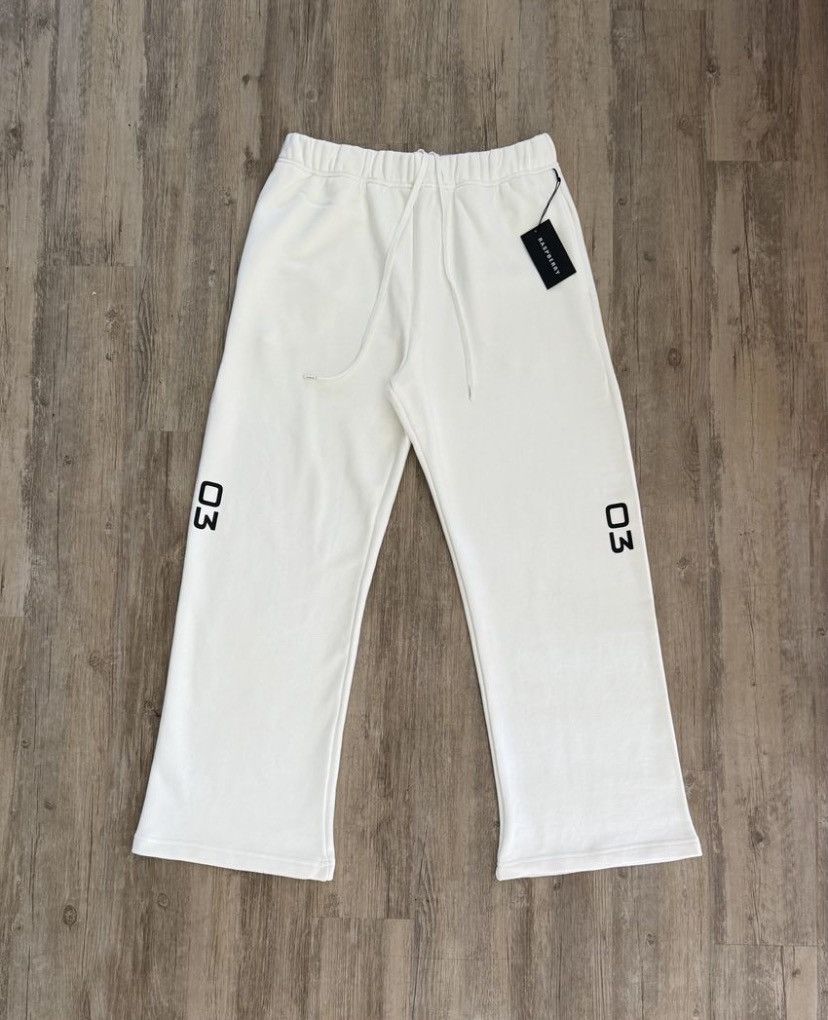 The GV Gallery GV Gallery Skip to my Lou White Sweats Size XL Size US 44 / EU 60 - 2 Thumbnail