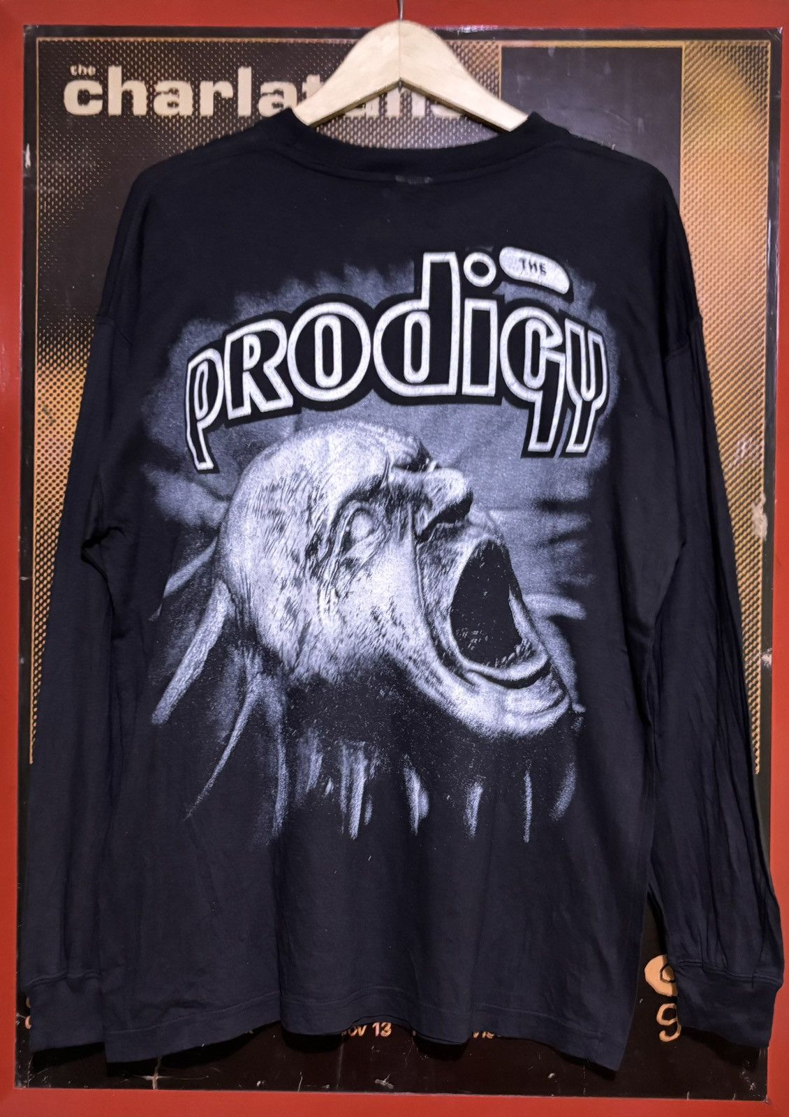 Band Tees Vitg 90s The Prodigy trashed ls Shirt massive attack moby Size US XL / EU 56 / 4 - 2 Thumbnail