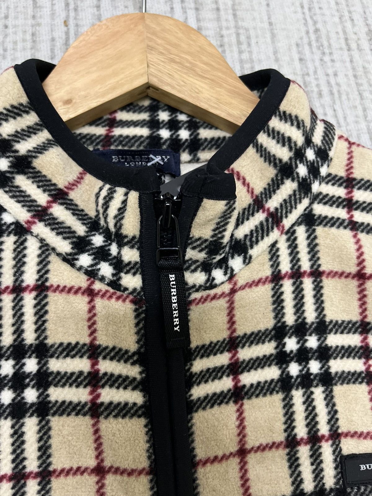 Burberry Vintage 90s burberry fleece jacket nova check Size US S / EU 44-46 / 1 - 3 Thumbnail
