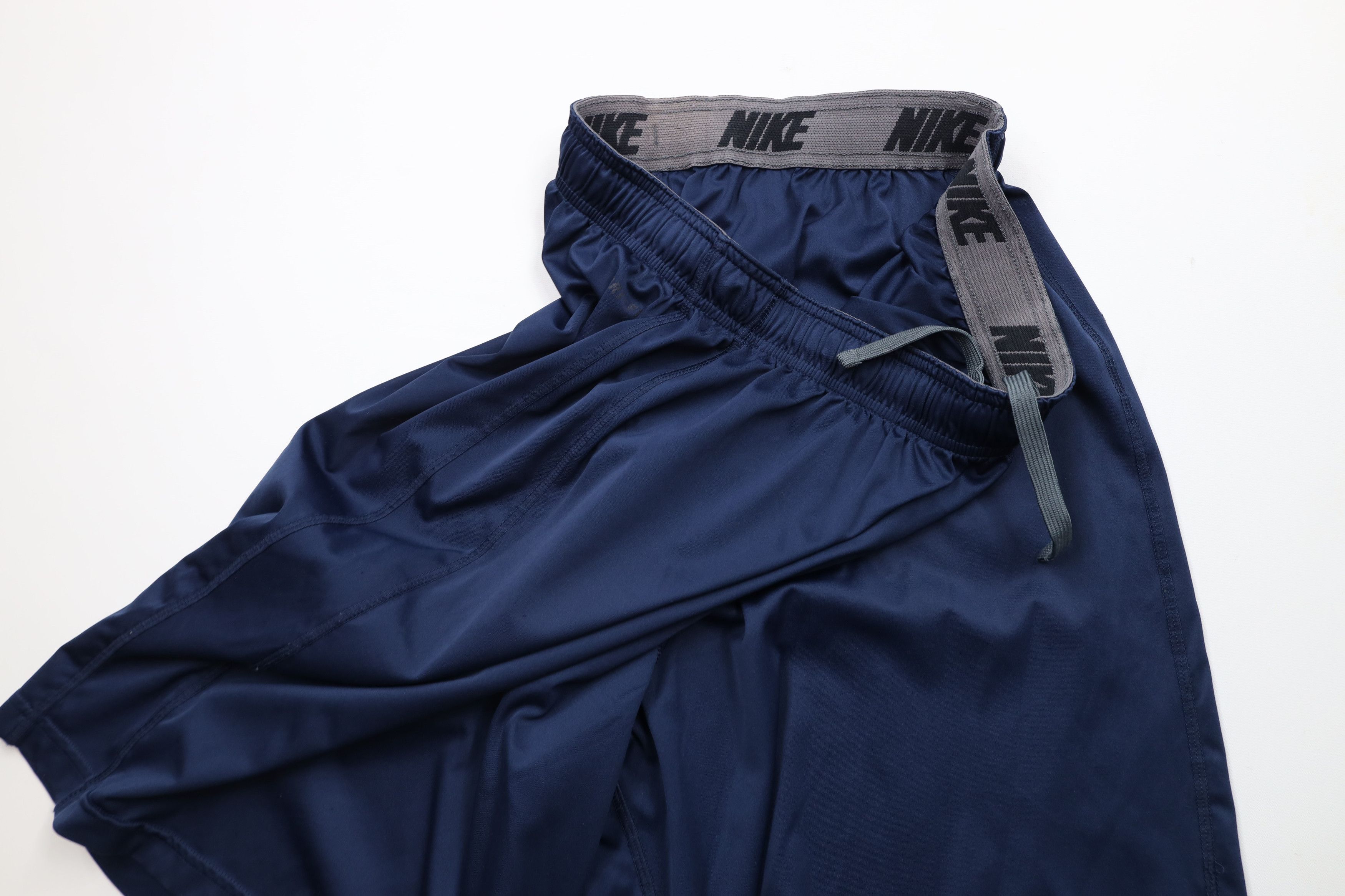 Nike × Vintage Vintage Y2K Nike Faded Scott Mini Swoosh Basketball Shorts Size US 34 / EU 50 - 6 Thumbnail
