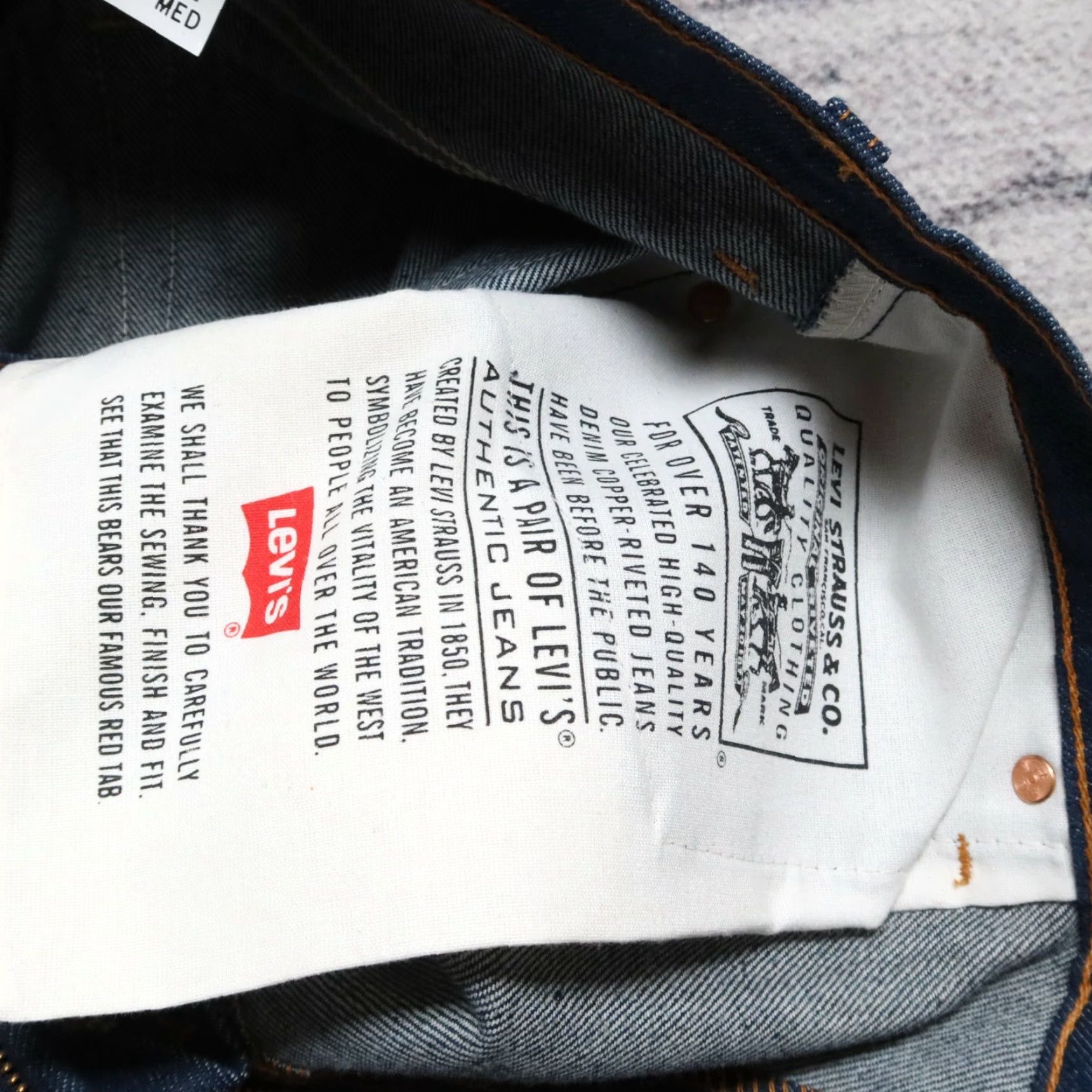 Levi's VINTAGE Levi's 551 Denim Jeans Dark Wash Jeans Women Size 12 Med 90s Made in USA Size 34" / US 12 / IT 48 - 7 Thumbnail