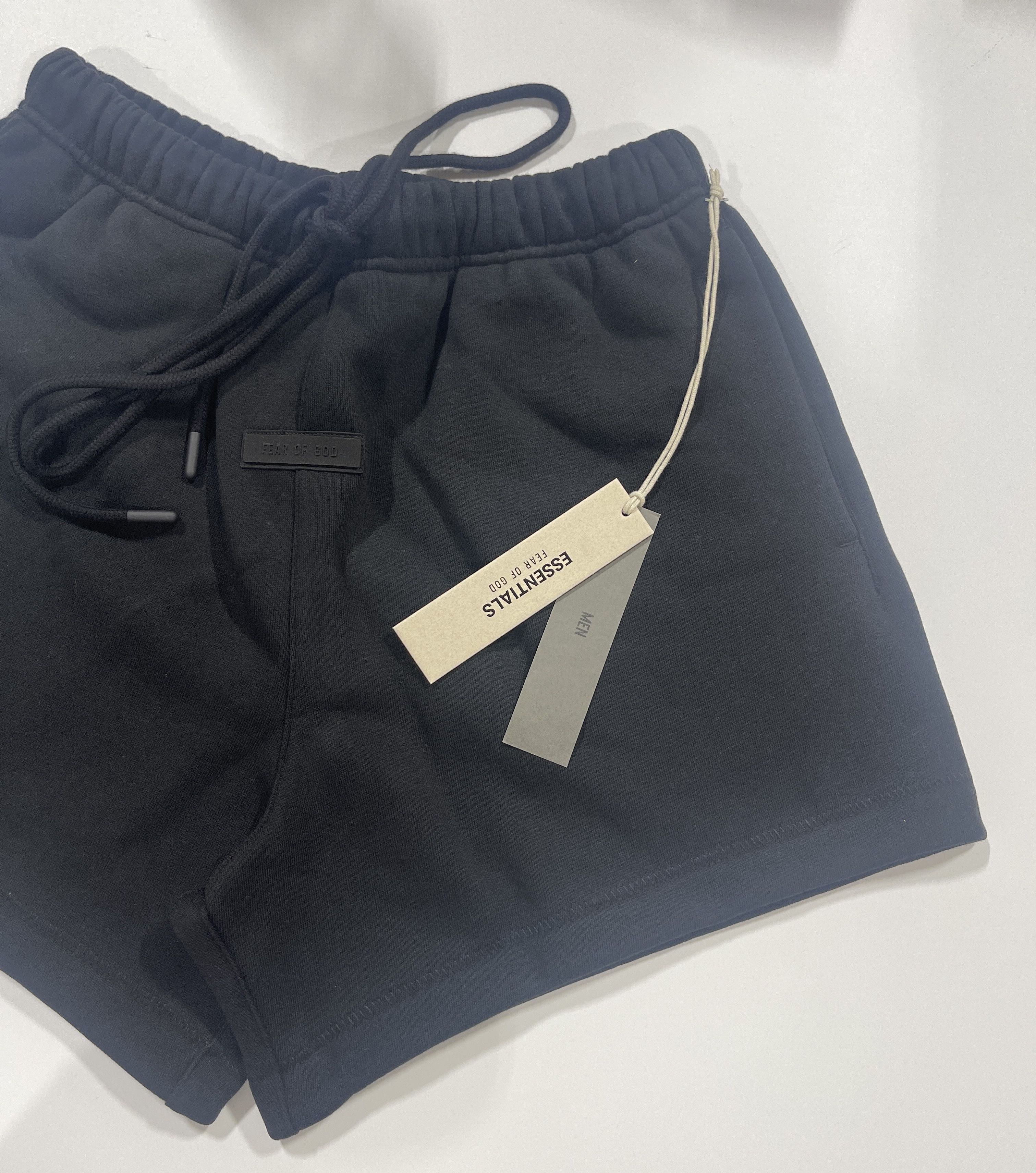 Essentials Fear of God Essentials Running Short Jet Black (S) Size US 32 / EU 48 - 3 Thumbnail