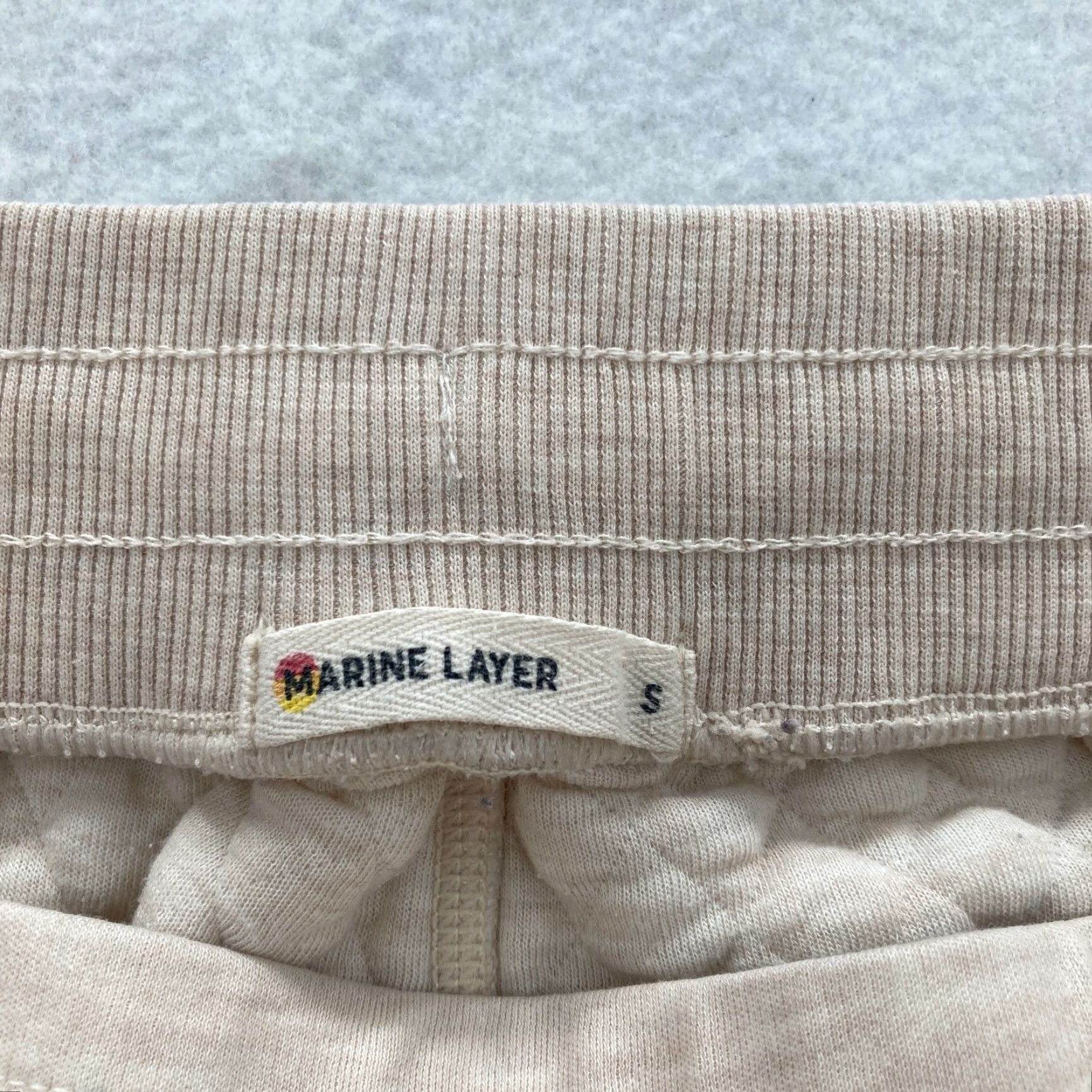 Marine Layer Marine Layer Women's Small Beige Quilted Jogger Pants Drawstring Tapered Size 28" / US 6 / IT 42 - 5 Thumbnail