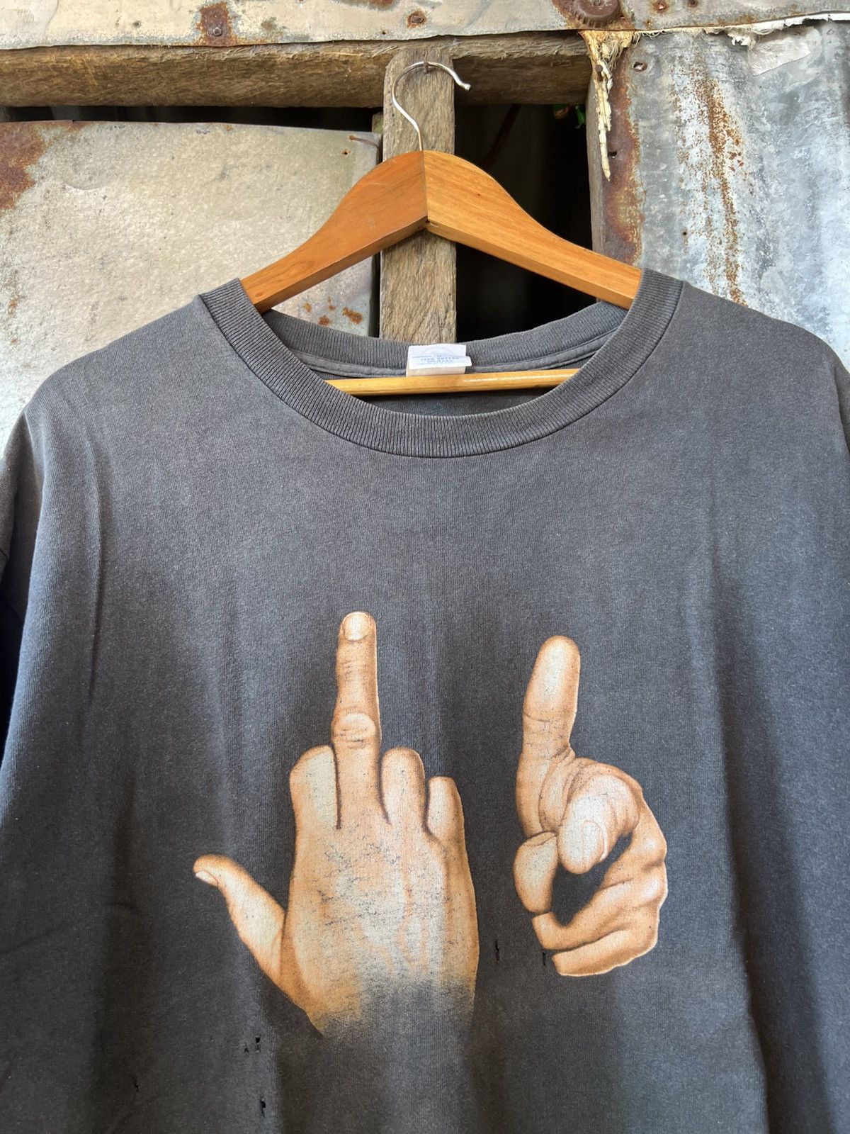 Vintage Vintage 00s Middle Finger x Asap Rocky Tee Size US L / EU 52-54 / 3 - 4 Thumbnail