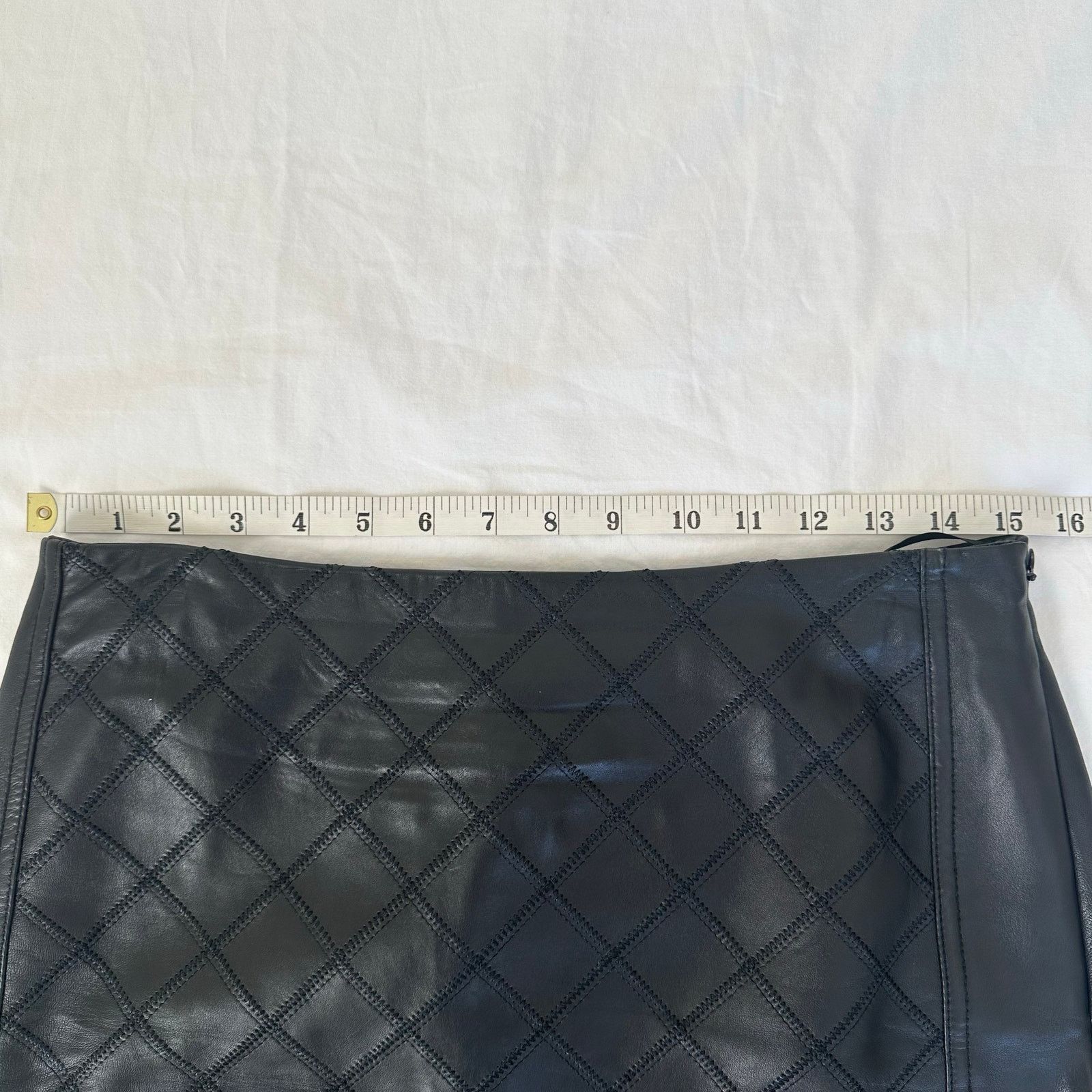 White House Black Market Black Leather Pencil Skirt White House Black Market US8 Size 30" / US 8 / IT 44 - 4 Thumbnail