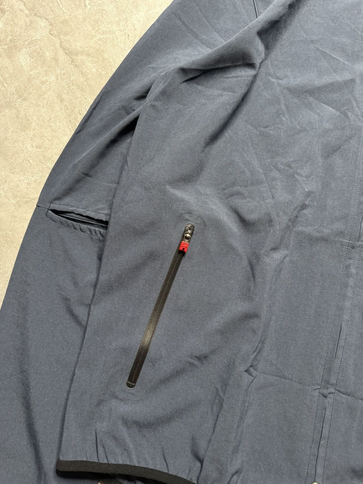 Nike × Undercover Nike Gyakusou F/W 15 Reverse Running Club Sleeve Vent Jkt Size US M / EU 48-50 / 2 - 3 Thumbnail