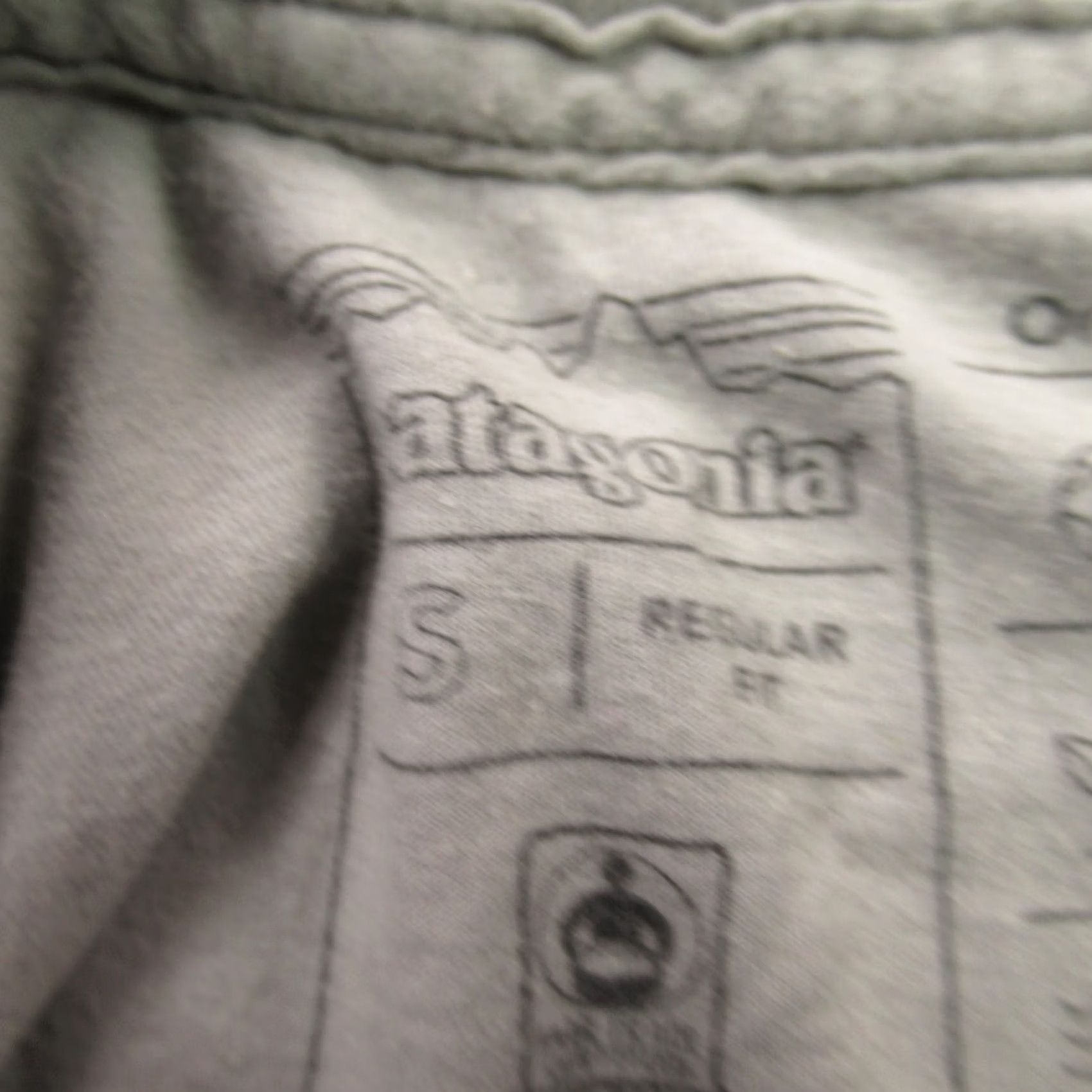 Patagonia Patagonia Womens Small Short Sleeve Crew Neck Pullover Gray Knit Lightweight Size S / US 4 / IT 40 - 5 Thumbnail