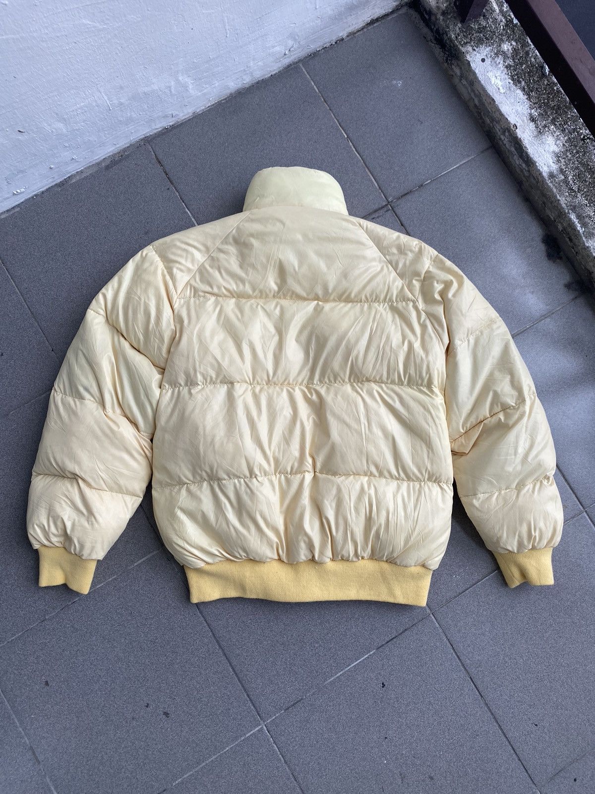 Moncler × Vintage Vintage Moncler Irreversible Puffer Jacket Size US L / EU 52-54 / 3 - 11 Thumbnail