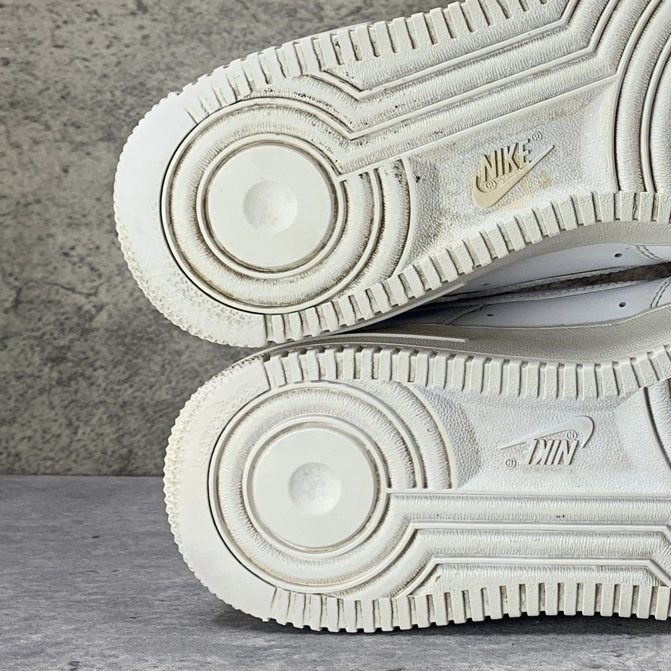 Nike × Supreme Nike x Supreme Air Force 1 Low White CU9225-100 Size US 9 / EU 42 - 7 Thumbnail