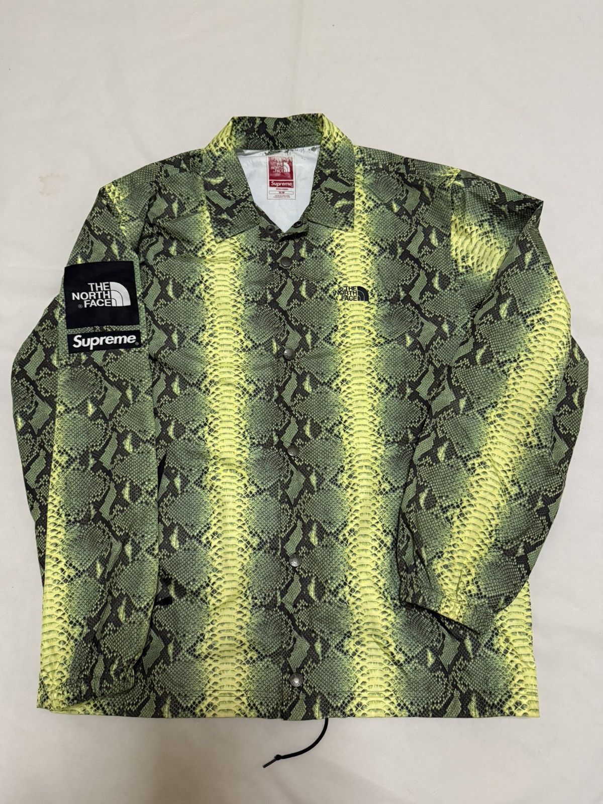 Supreme × The North Face Supreme tnf the north face snakeskin taped seam coach Jacket Size US M / EU 48-50 / 2 - 1 Thumbnail