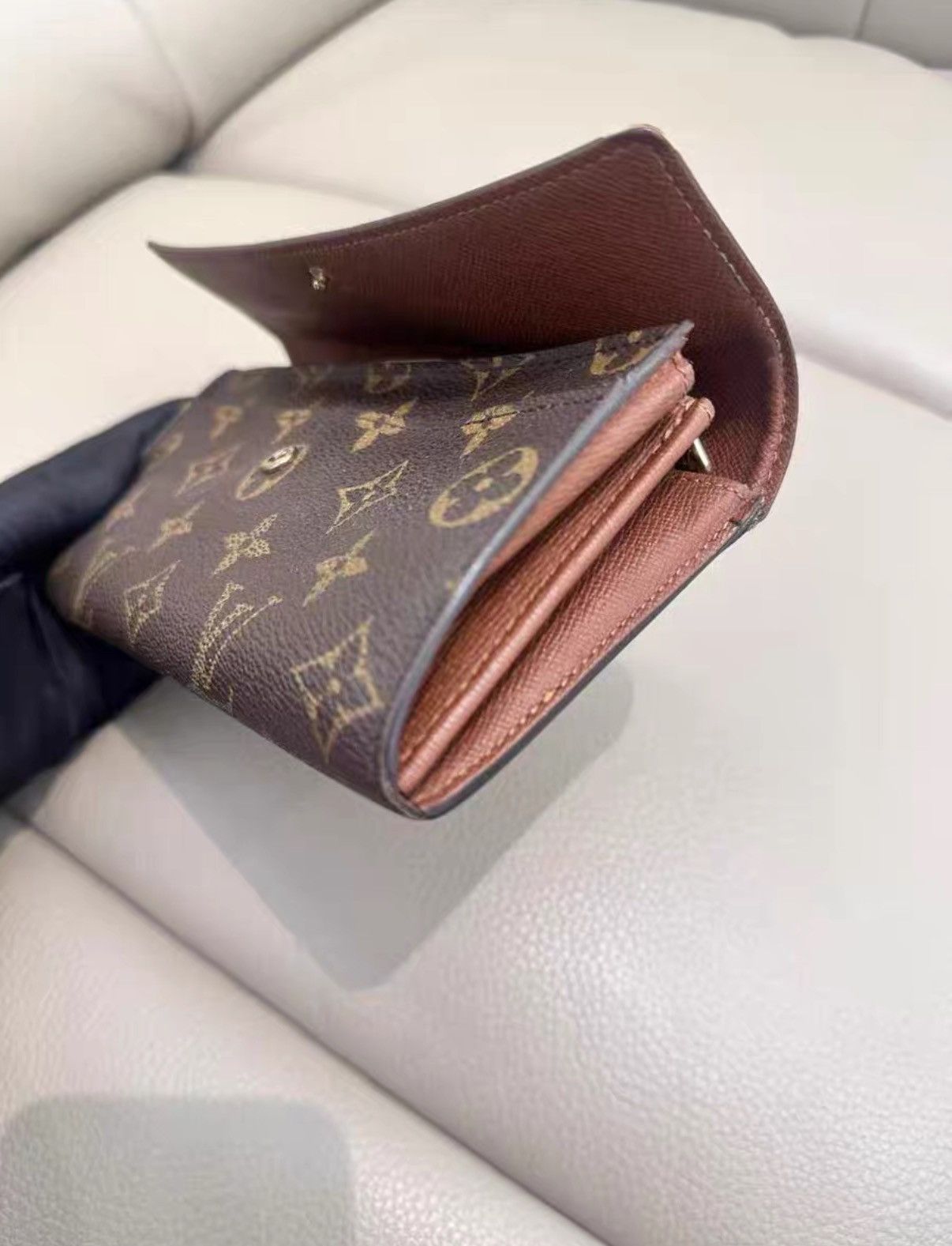 Louis Vuitton LV Monogram Gold Bean Wallet J38 Size ONE SIZE - 8 Thumbnail