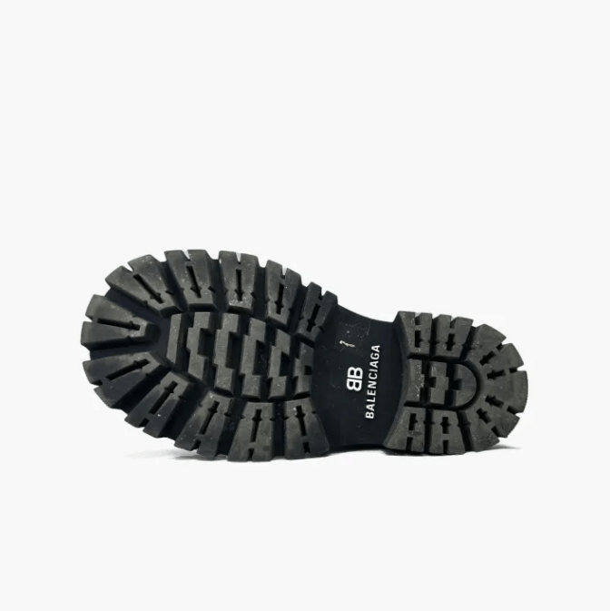 Balenciaga Balenciaga short Dr. Martens Size US 7 / EU 40 - 9 Thumbnail