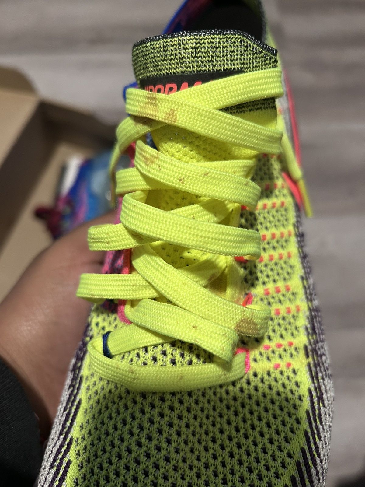 Nike NIKE VAPORMAX FLYKNIT 2 RANDOM YARN SIZE 10 PREOWNED OG BOX Size US 10 / EU 43 - 4 Thumbnail
