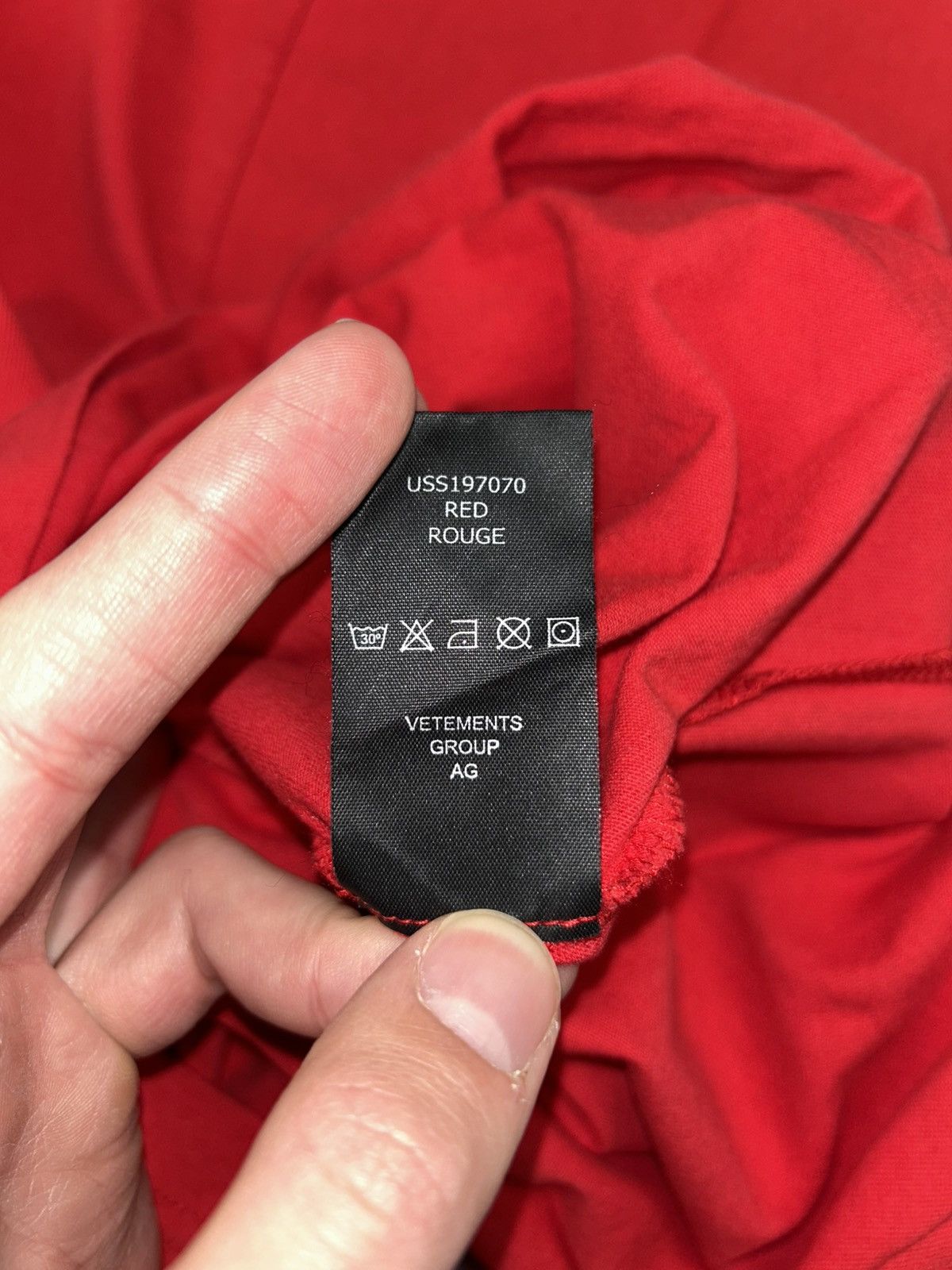 Vetements *RARE 2019* Vetements Red Cartoon T-Shirt M Size US M / EU 48-50 / 2 - 10 Thumbnail