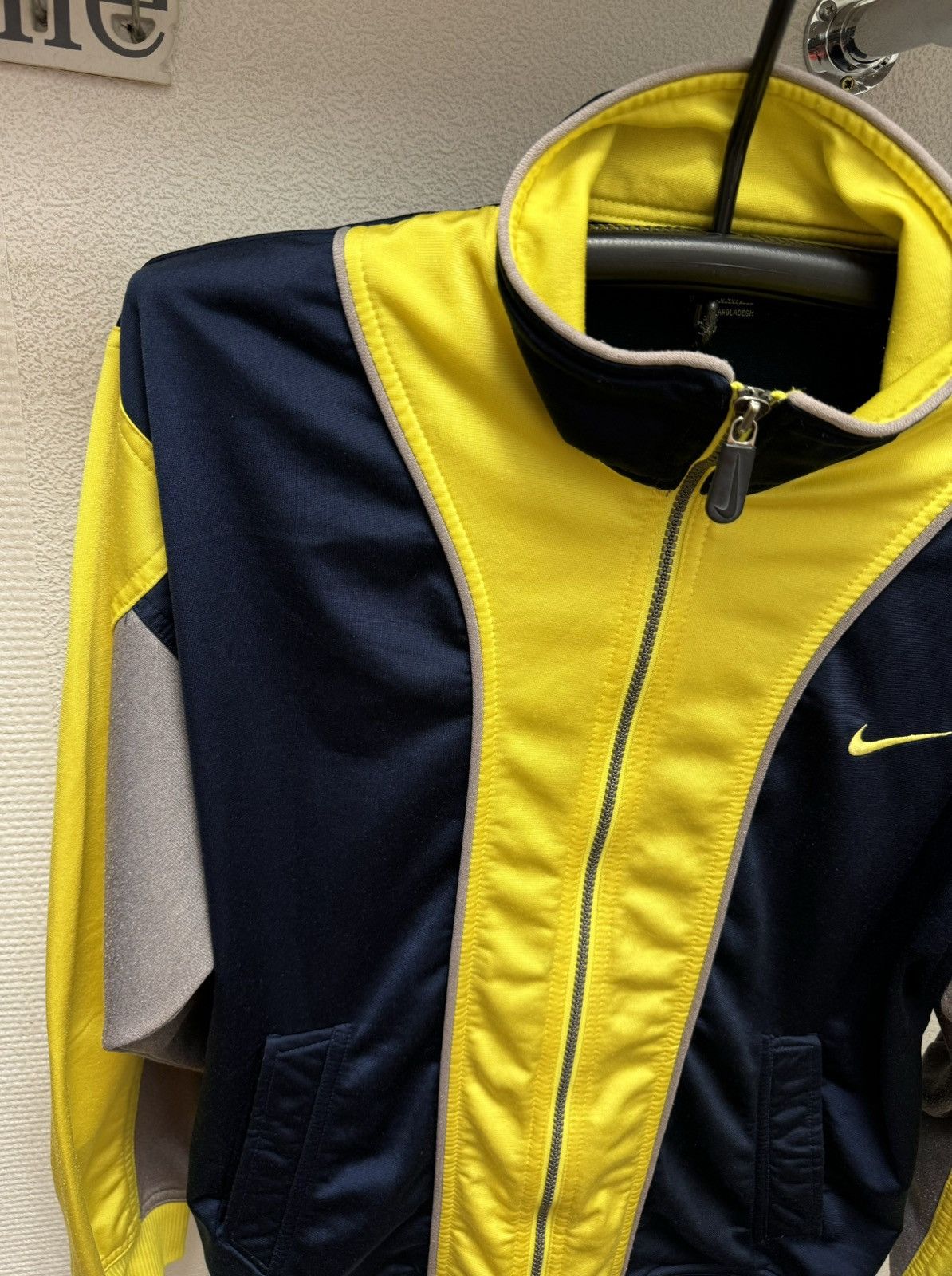 Nike Nike vintage bomber fullzip 1990th M sz Size US M / EU 48-50 / 2 - 2 Thumbnail