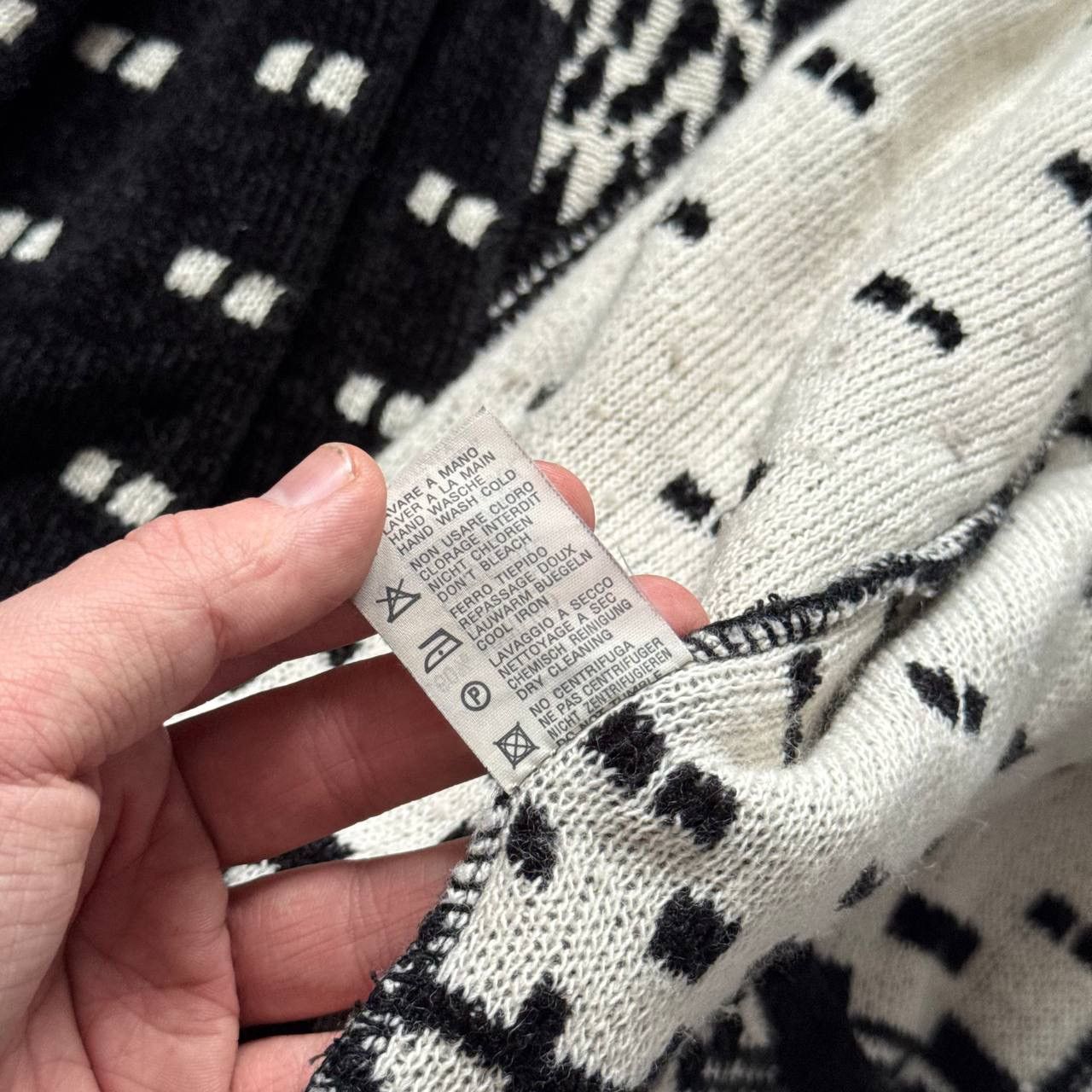 Dolce & Gabbana Dolce Gabbana Vintage Wool Abstract Knitted Sweater Cardigan Size L / US 10 / IT 46 - 10 Thumbnail