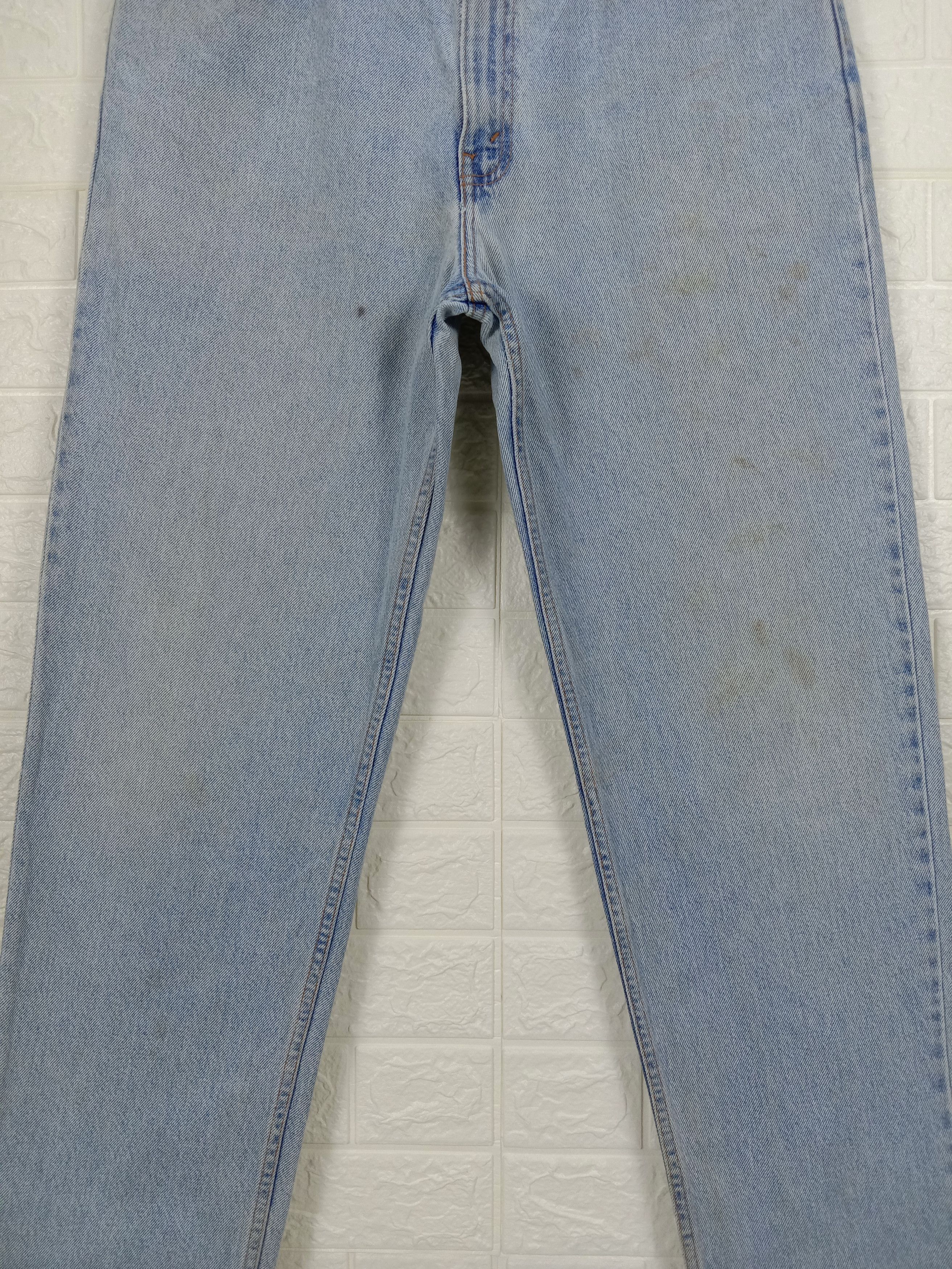 Levi's Vintage 90s Levi's 540 Jeans Light Wash Relaxed Fit Denim Size US 35 - 3 Thumbnail