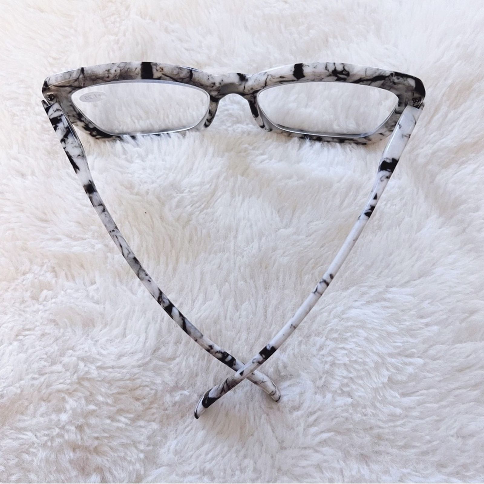 Other Leila White Marble Cateye Oversized Reader Glasses Size ONE SIZE - 8 Thumbnail