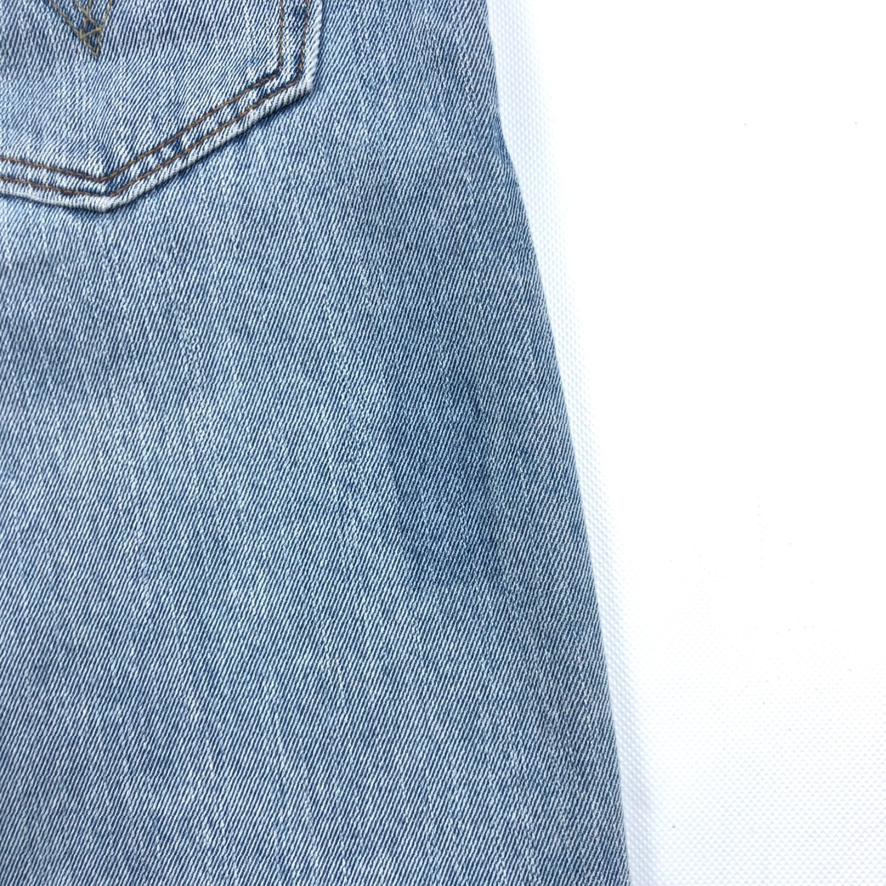 Levi's VINTAGE Levi's Jeans Mens 36x34 Straight Light Wash 505 Blue Denim Pants Y2K NOS Regular Waist 36 Mens Rocker USA 5-Pocket Denim Jeans Size US 36 / EU 52 - 6 Thumbnail