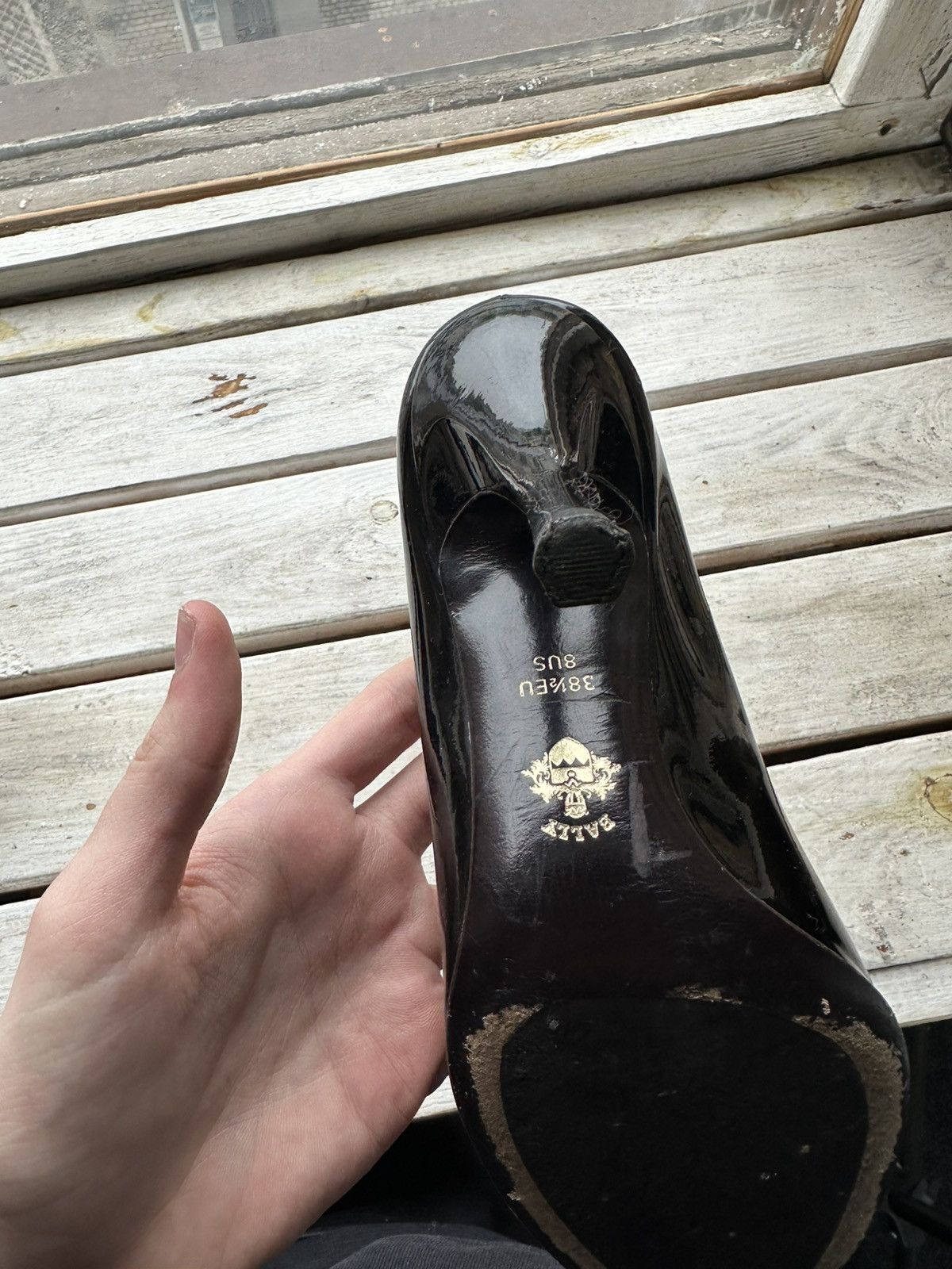 Bally LUXURY 🚨 BALLY VNTG HEELS WOMEN BLACK GOLD LUXURY RARE Size US 8 / IT 38 - 13 Thumbnail