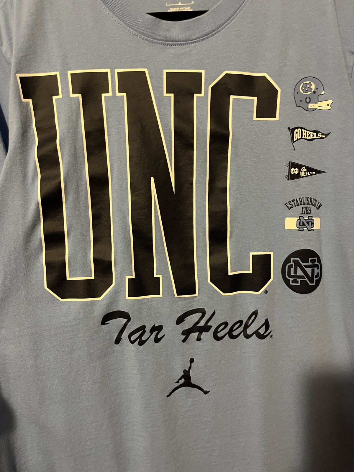 Jordan Brand × Nike UNC Jordan x Nike Long Sleeve Logo Tee Size US L / EU 52-54 / 3 - 2 Thumbnail