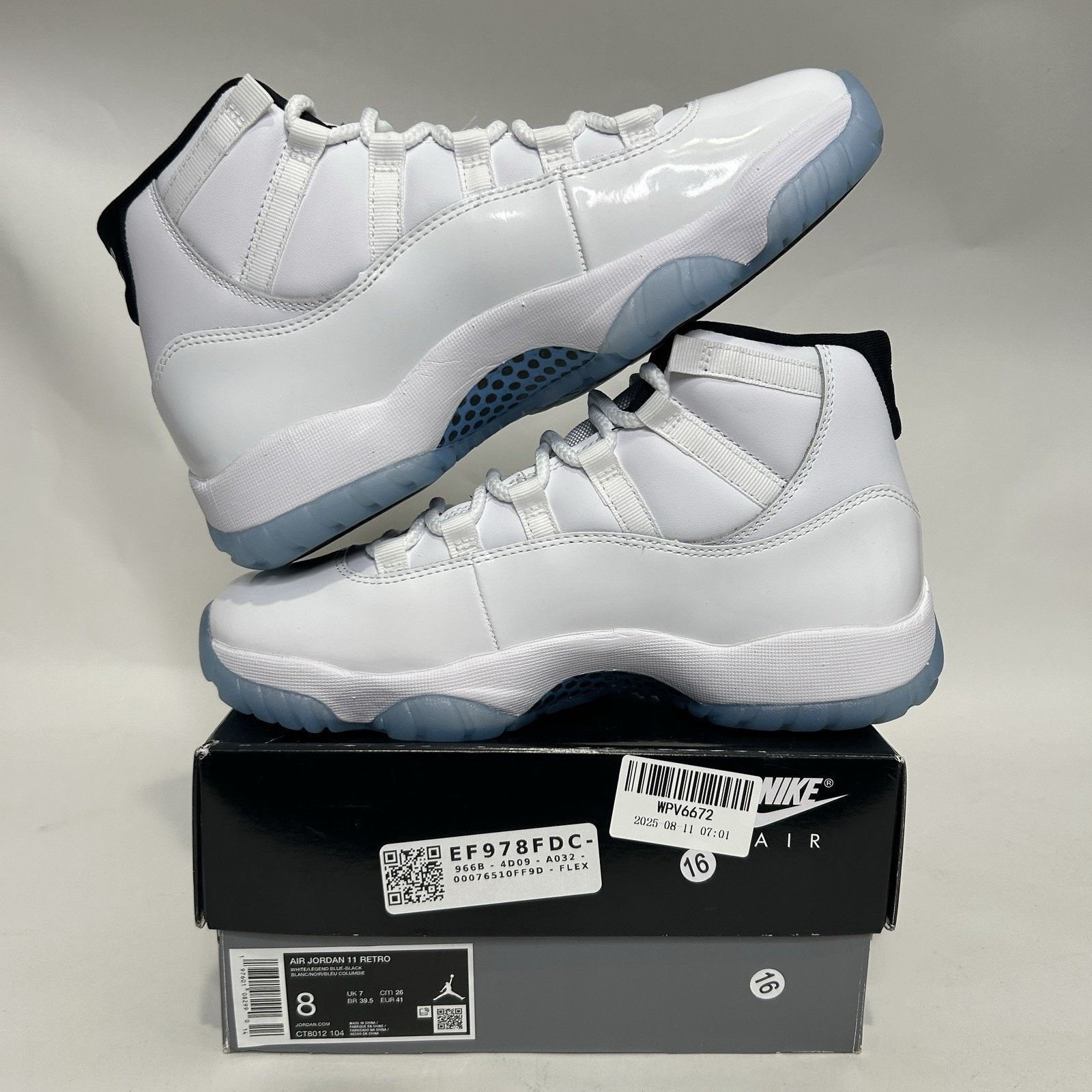 Jordan Brand Nike Air Jordan 11 Retro OG “Legend Blue/Columbia” Size US 8 / EU 41 - 3 Thumbnail