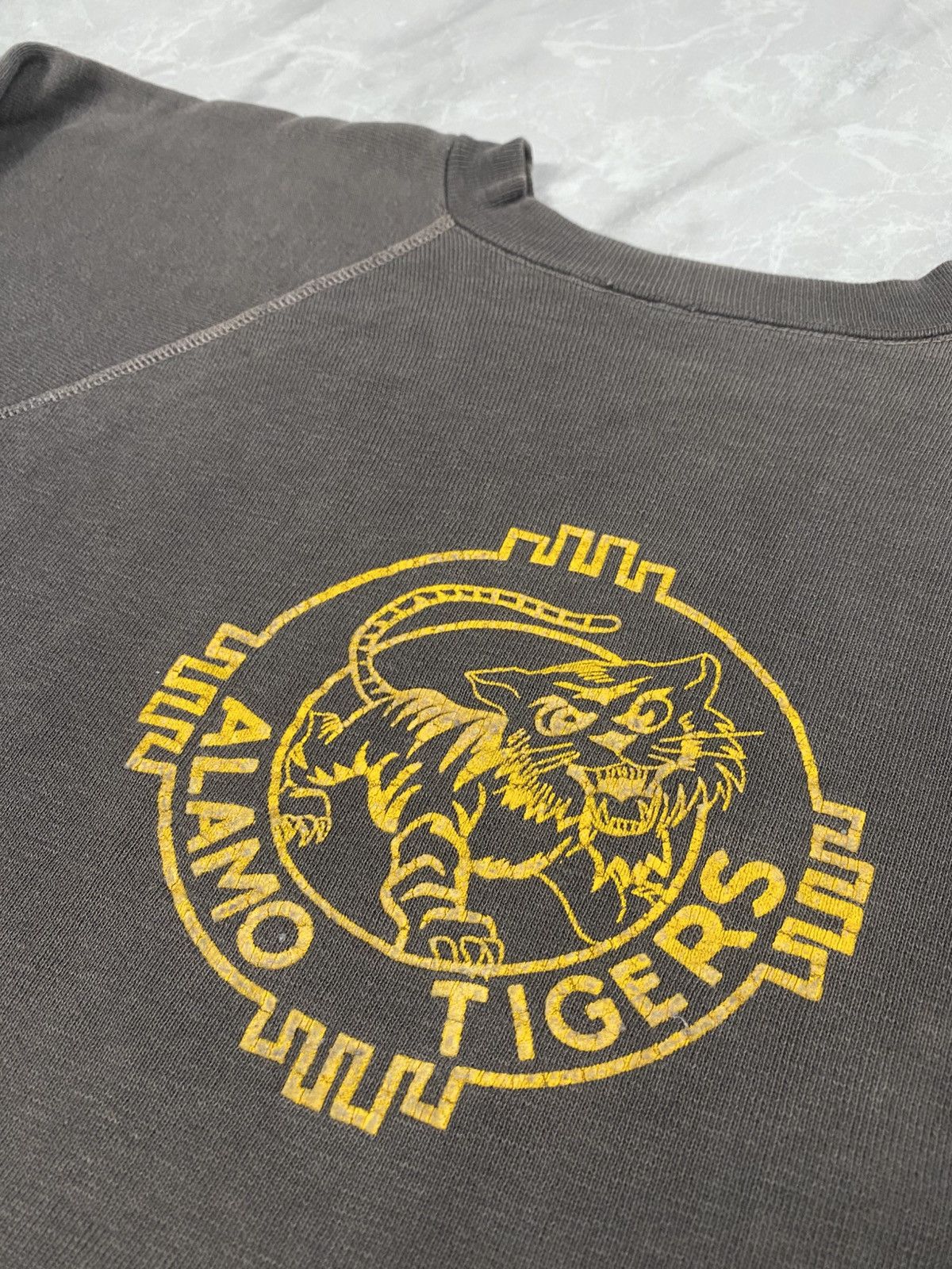 American Apparel Grail Rare Vintage 80s Alamo Tigers Crewneck Size US M / EU 48-50 / 2 - 3 Thumbnail