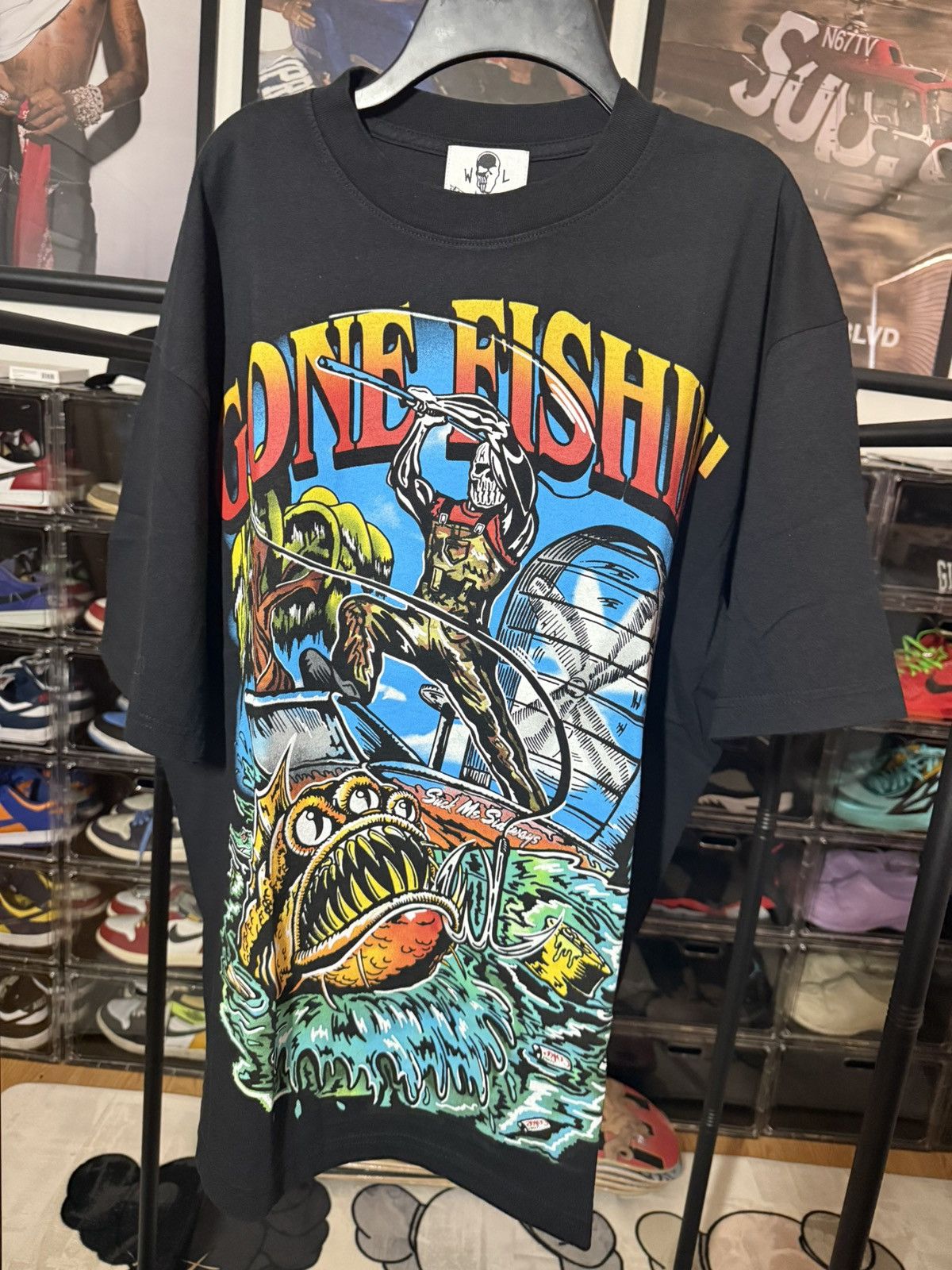 Warren Lotas Warren Lotas Gone Fishin T-shirt Size US L / EU 52-54 / 3 - 1 Thumbnail