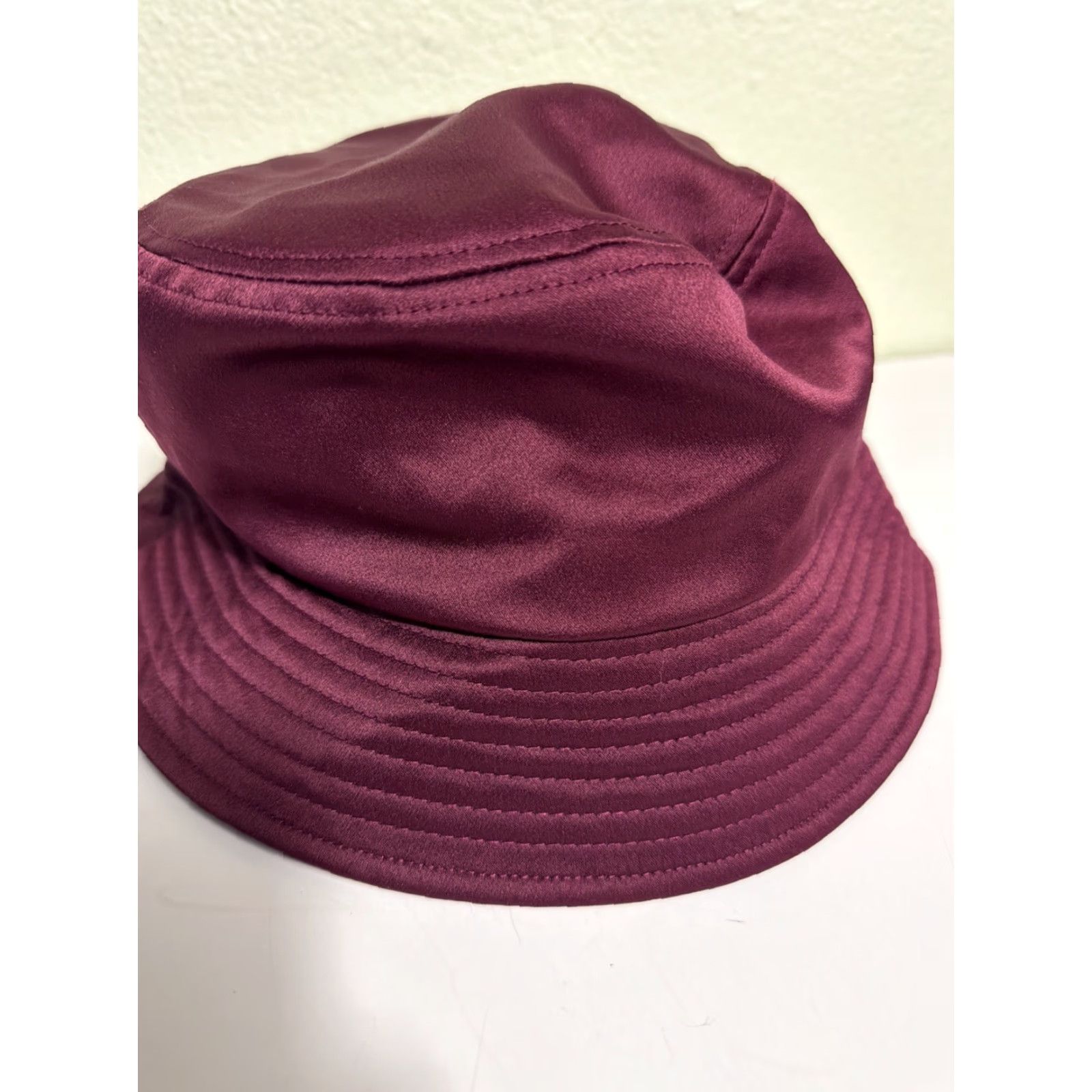 Vintage Aerie Polyester Bucket Hat Burgundy Womens One Size Red Bucket Hat Women One Size IDENTIFIED by Aerie Size ONE SIZE - 3 Thumbnail