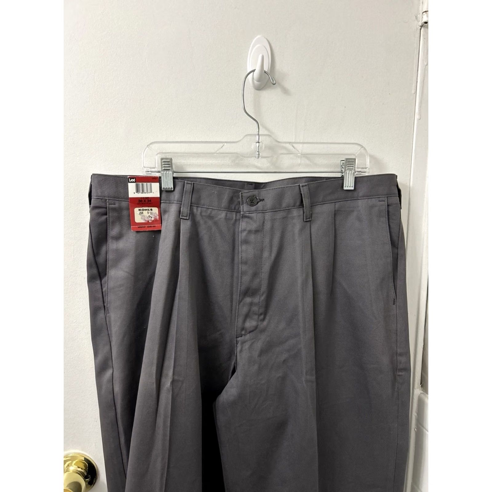Lee Lee Khakis Pants Mens 38x34 Gray Double Pleated Wrinkle Resistant Stain Resistant Easy Care Pockets Classic Straight Casual Workwear Trousers Size US 38 / EU 54 - 7 Thumbnail