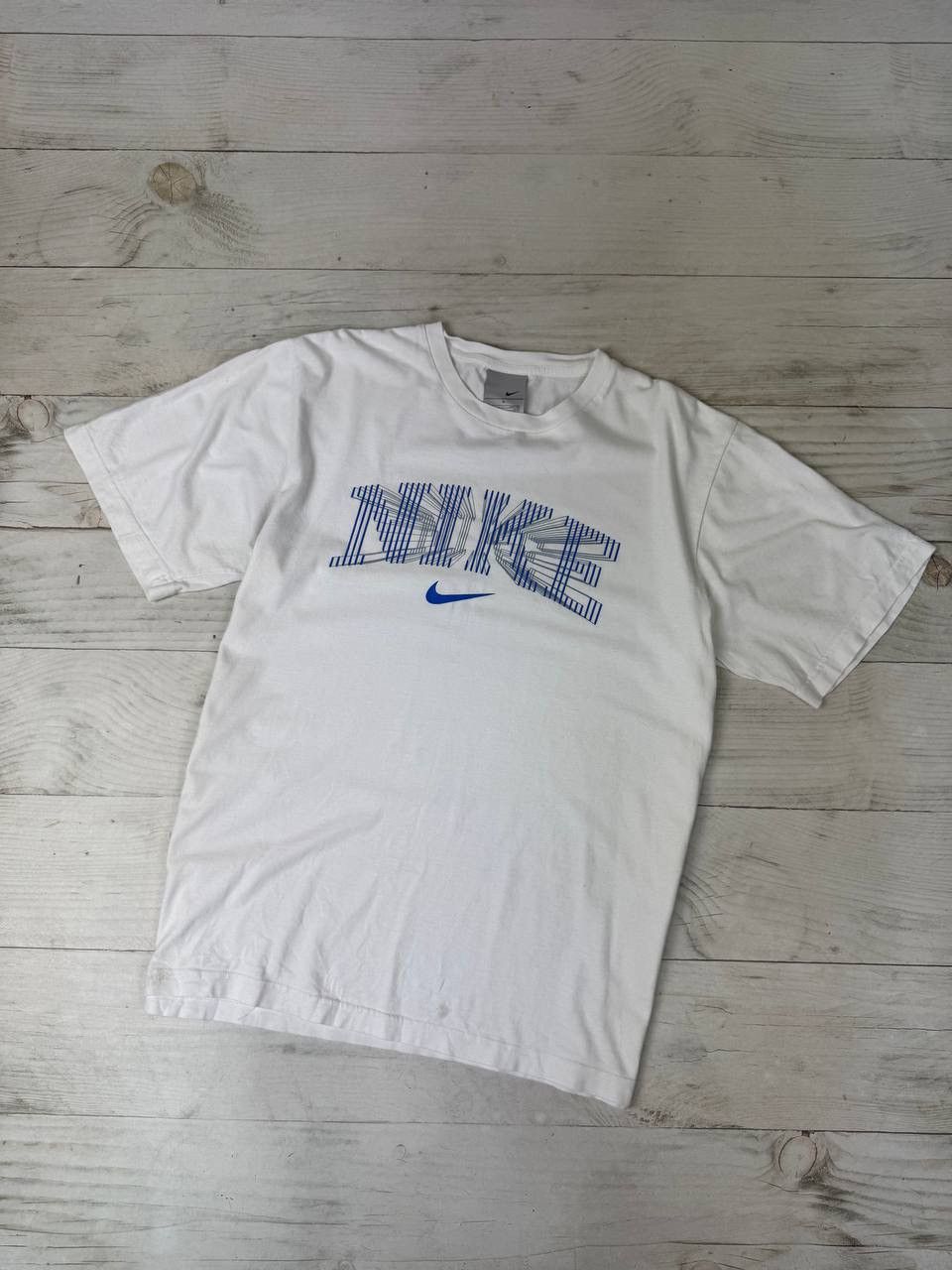 Nike Vintage Nike Big Logo Swoosh T Shirt 00s Y2K Size US L / EU 52-54 / 3 - 1 Thumbnail