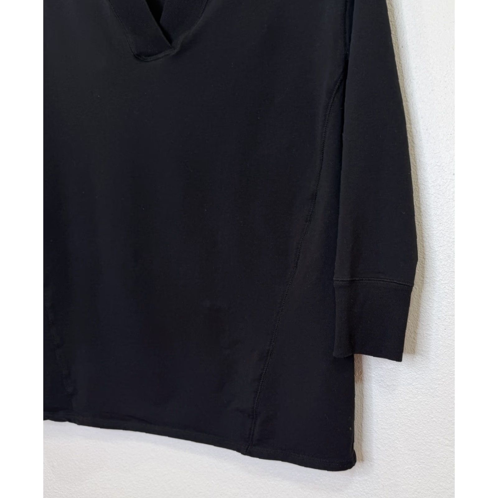 Vintage VINTAGE Chico's Zenergy Pullover T-Shirt Top Womens M Black V-Neck Long Sleeve Stretch Shirt Size M / US 6-8 / IT 42-44 - 3 Thumbnail