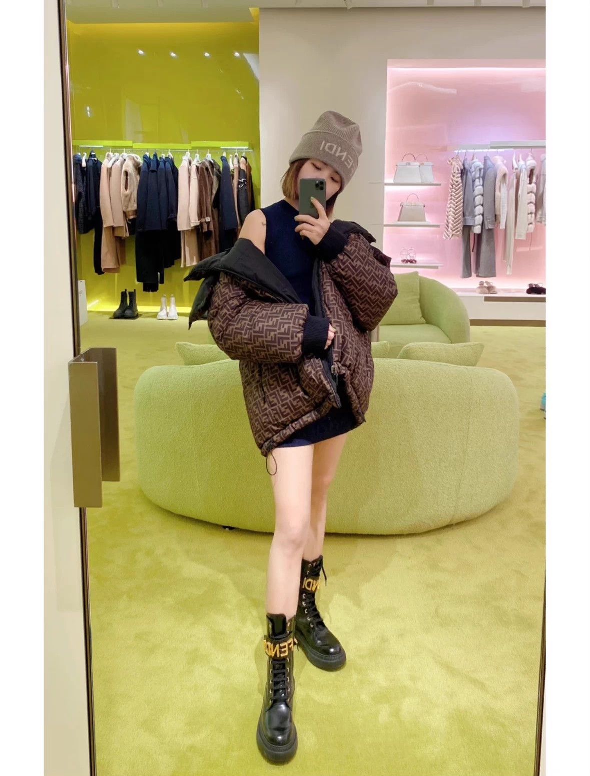 Fendi Fendi FF allover double-sided hooded down jkt deadstock M Size M / US 6-8 / IT 42-44 - 8 Thumbnail