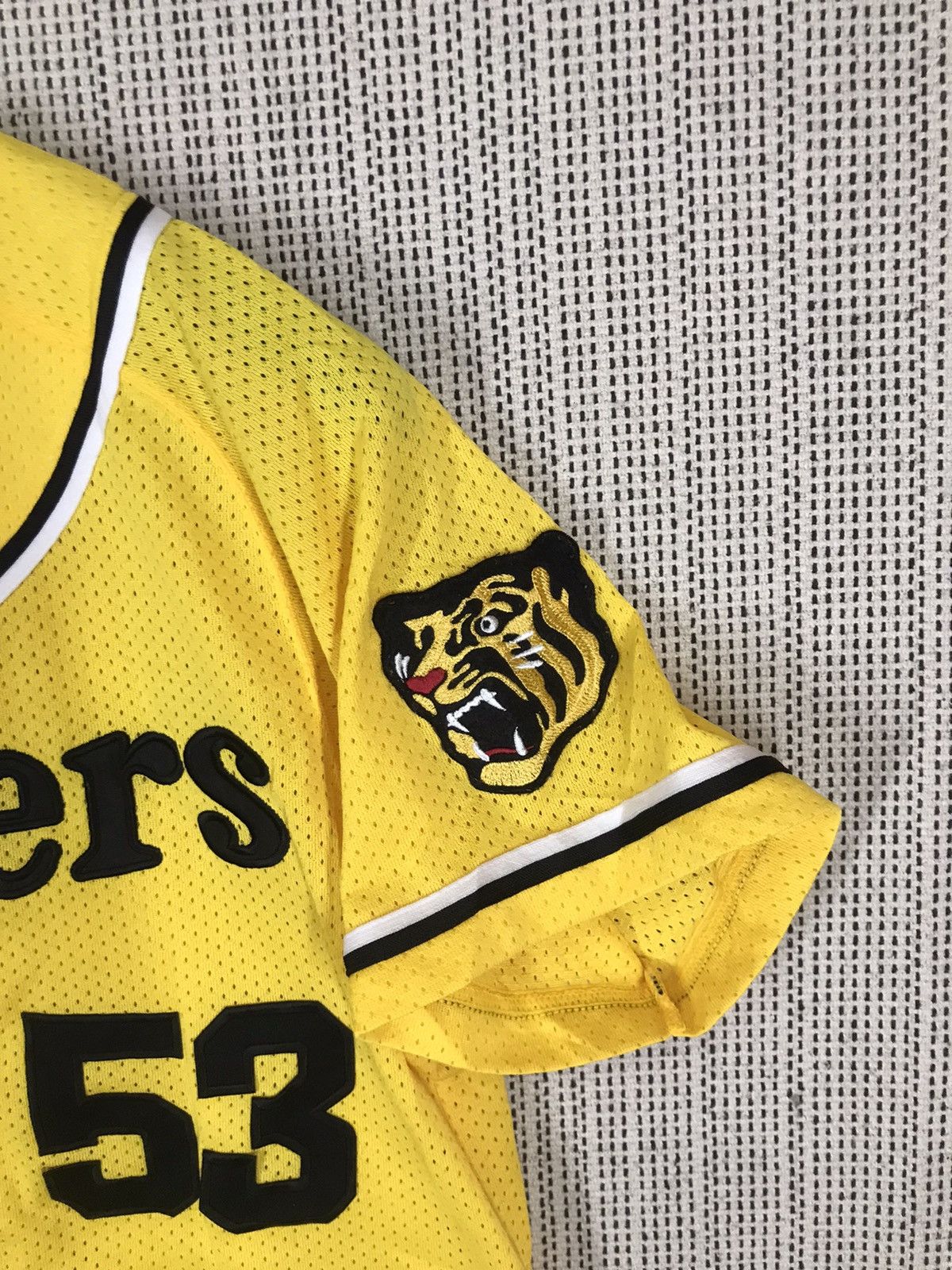 Japanese Brand × MLB × Vintage 🔥VERY RARE🔥HANSHIN TIGER JERSEY WITH SIGNATURE PLAYER Size US L / EU 52-54 / 3 - 2 Thumbnail