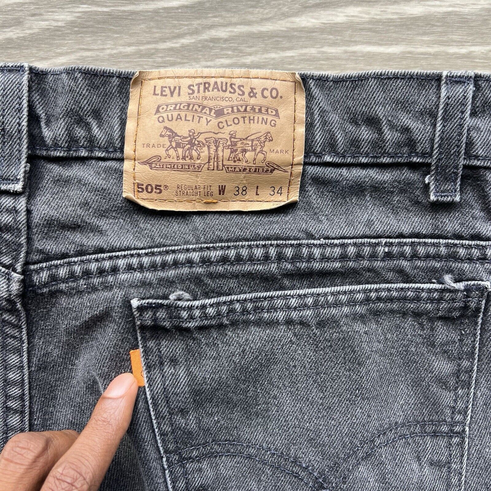 Levi's Vintage Levis black 505 Jeans Mens 37 Orange Tab 90s Faded Size US 37 - 4 Thumbnail