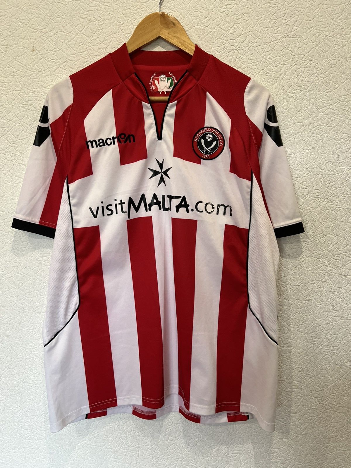Macron Sheffield United Macron 2010/2011 Home Kit Soccer Jersey Size US L / EU 52-54 / 3 - 1 Thumbnail