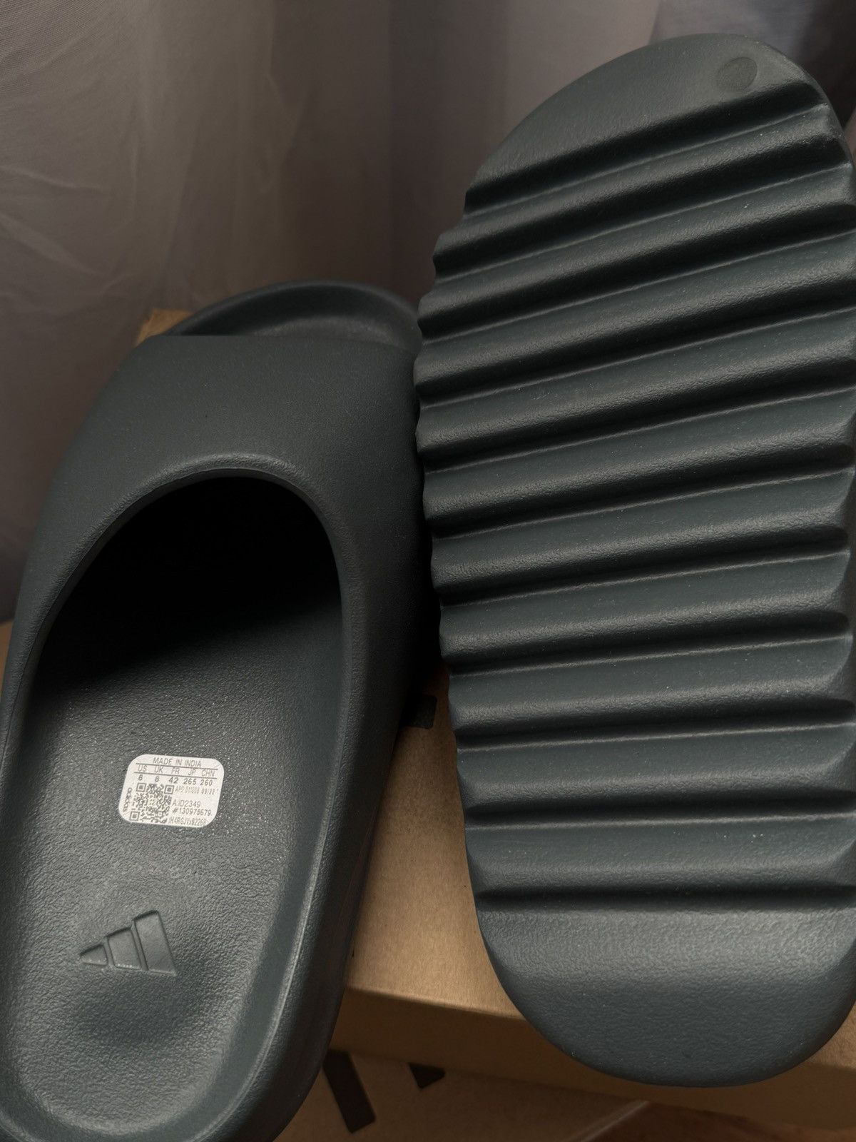 Yeezy Yeezy Slide ‘Slate Marine’ Size US 8 / EU 41 - 5 Thumbnail