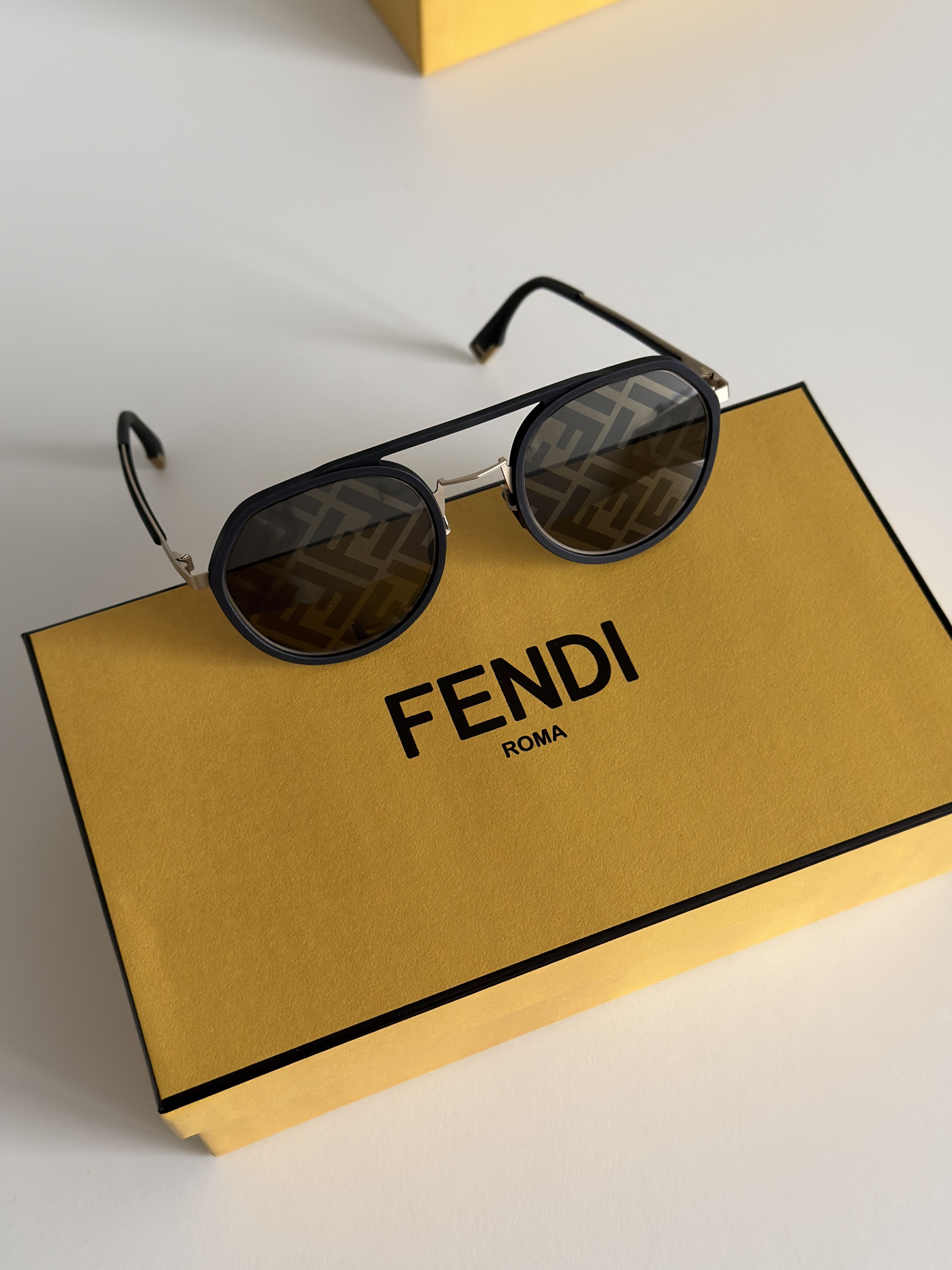 Fendi Fendi Sunglasses Size ONE SIZE - 4 Thumbnail