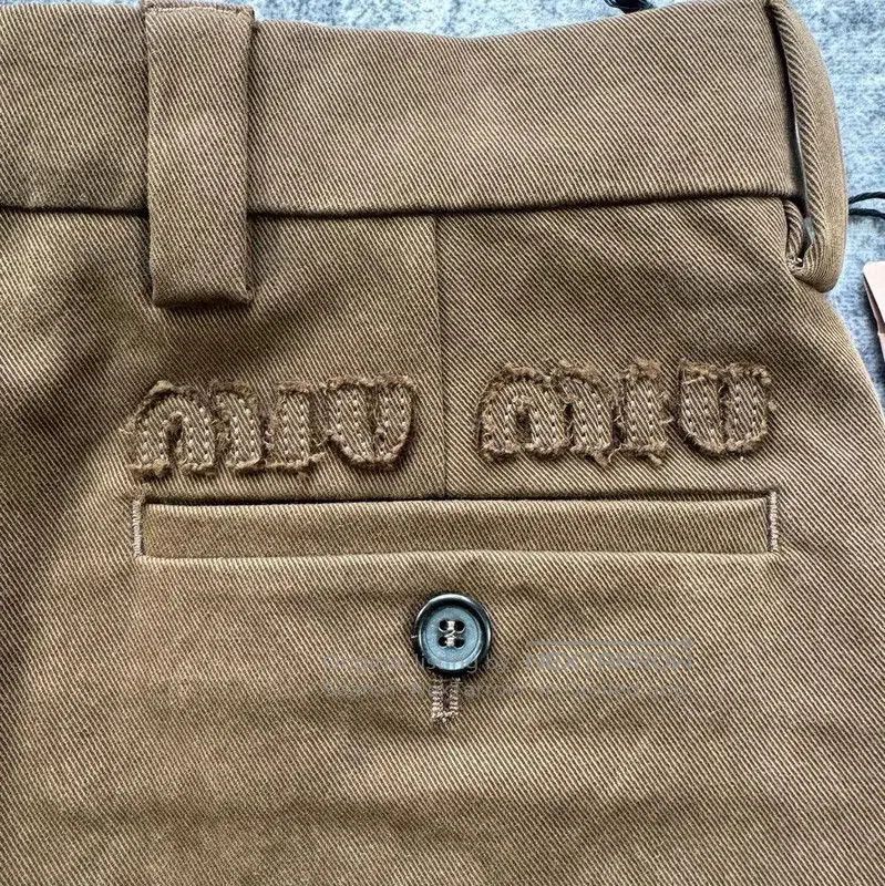 Miu Miu Miu Miu Casual Wool Shorts in Khaki Color . Size 23" - 6 Thumbnail