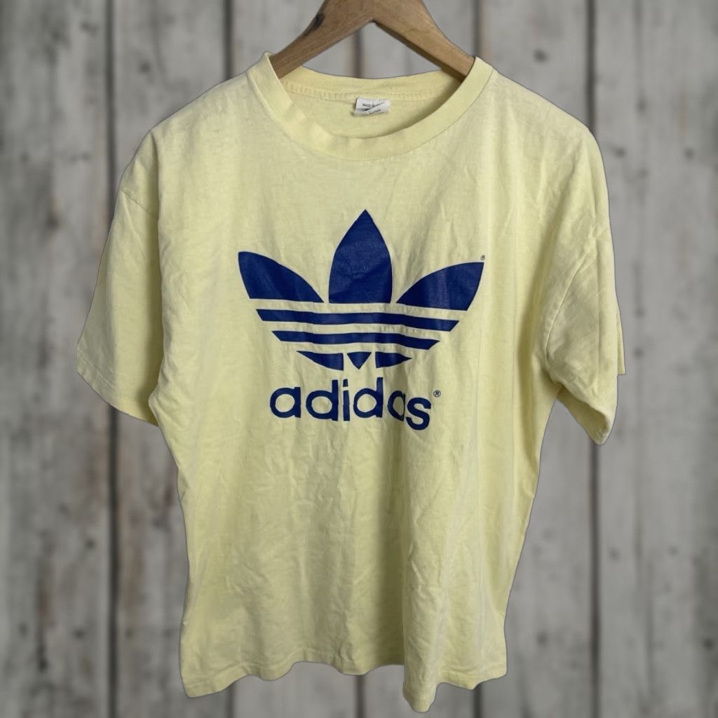 VINTAGE Adidas Men’s T-Shirt 80s Trefoil Solid Yellow Short Sleeve Size Large Made USA