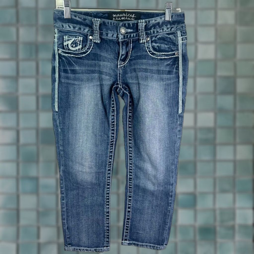 Vintage Maurices Cropped Jeans Blue Denim Low Rise Womens Size 1/2 Embroidered Regular Fit 90s Bohemian Size 25" / US 0 / IT 36 - 1 Thumbnail