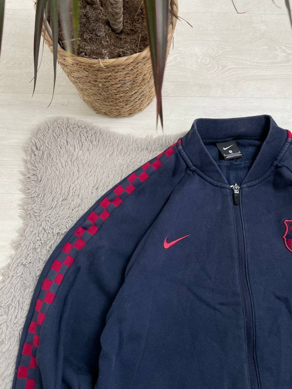 Nike × Vintage Nike Barcelona Hooded CENTER Swoosh Oversized Y2k Size US M / EU 48-50 / 2 - 2 Thumbnail