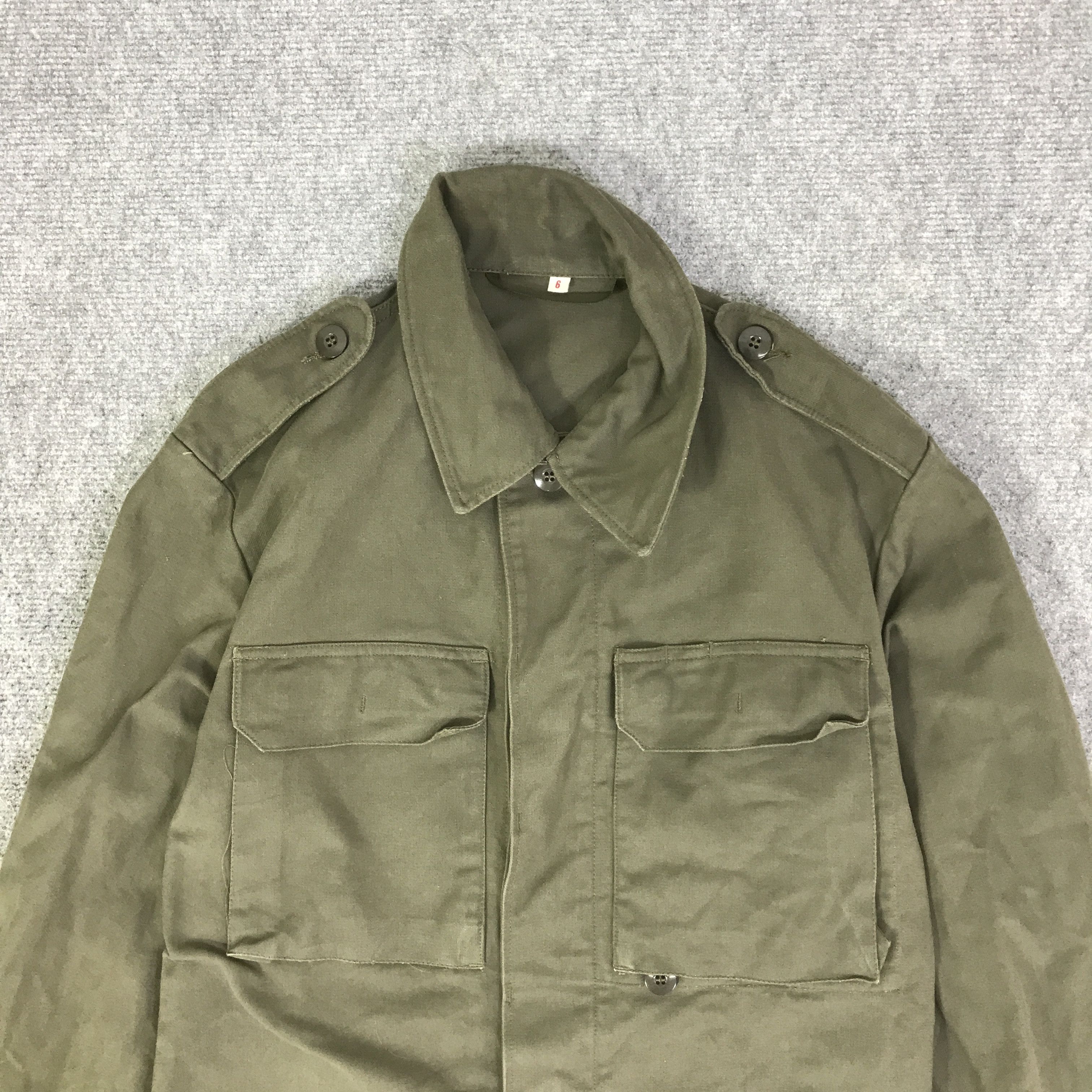 Vintage ARMY GREEN BUTTON JACKET K114B19 Size US L / EU 52-54 / 3 - 2 Thumbnail