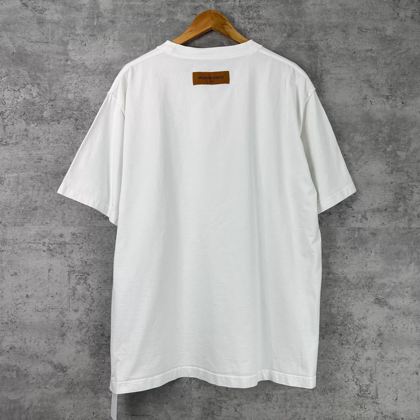 Louis Vuitton LV White Embossed Logo SS Tee 5L 99 New Size US XXL / EU 58 / 5 - 2 Thumbnail