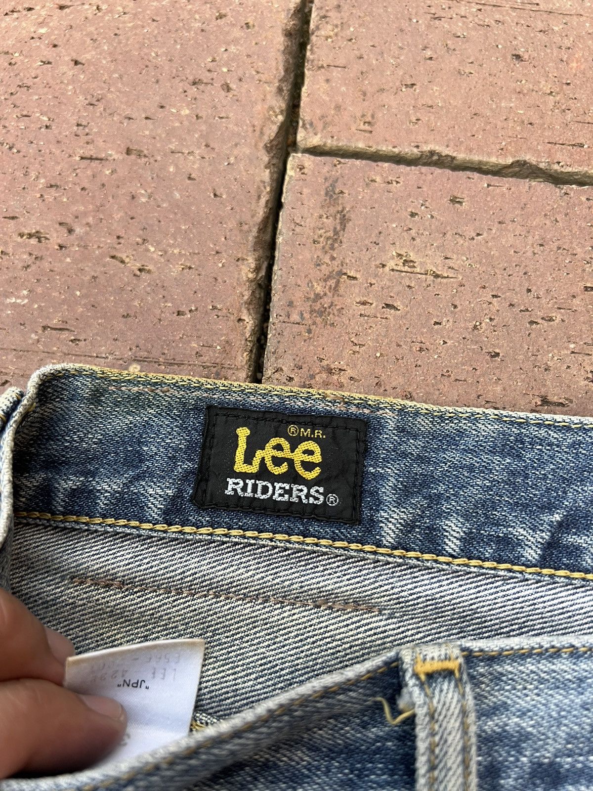 Japanese Brand × Lee VTG LEE RIDERS DISTRESSED JEANS VERY RARE Size US 31 - 12 Thumbnail