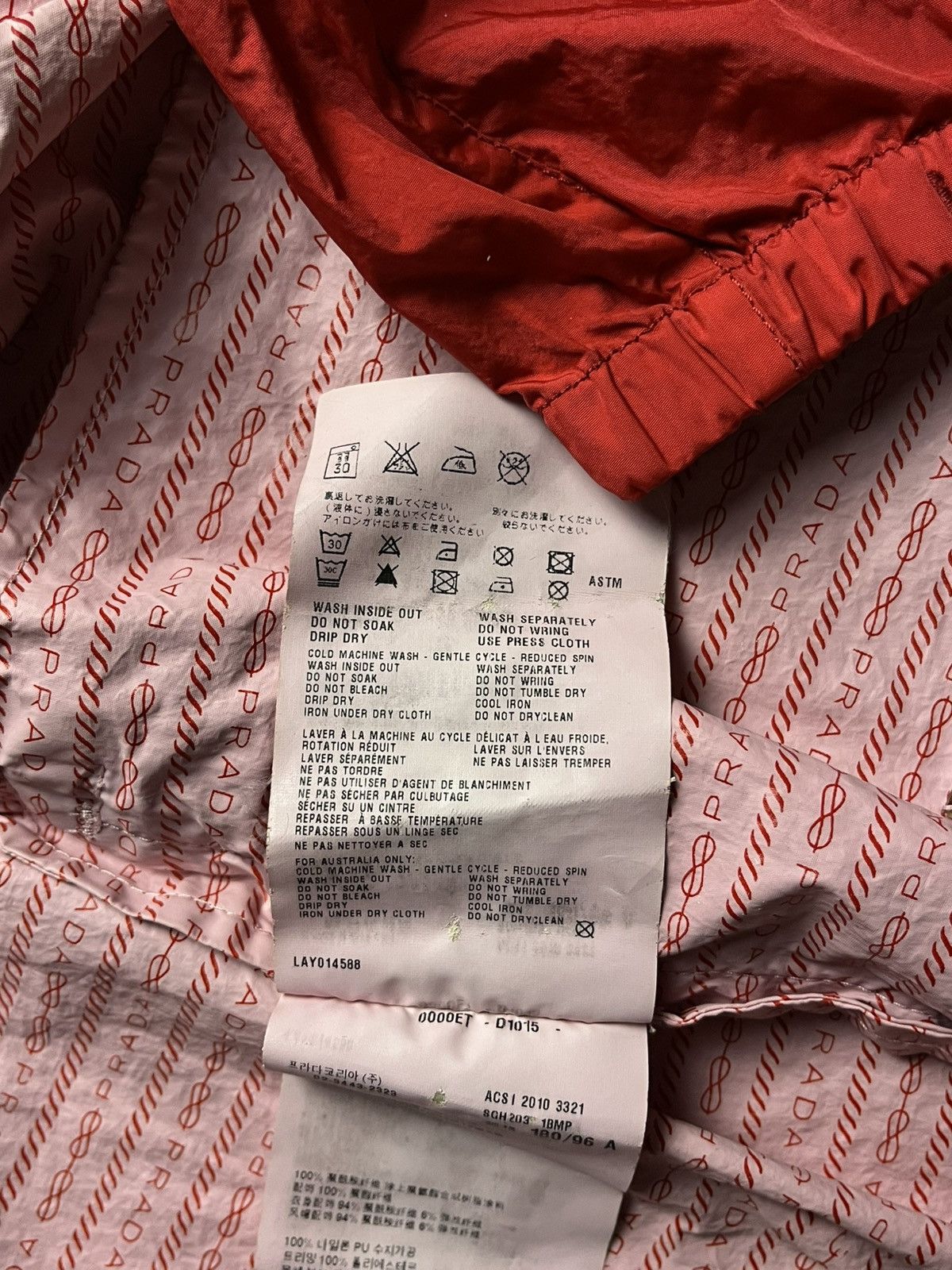 Prada Prada Milano FW10 Linea Rossa Nylon Windbreaker Jacket Size US M / EU 48-50 / 2 - 17 Thumbnail