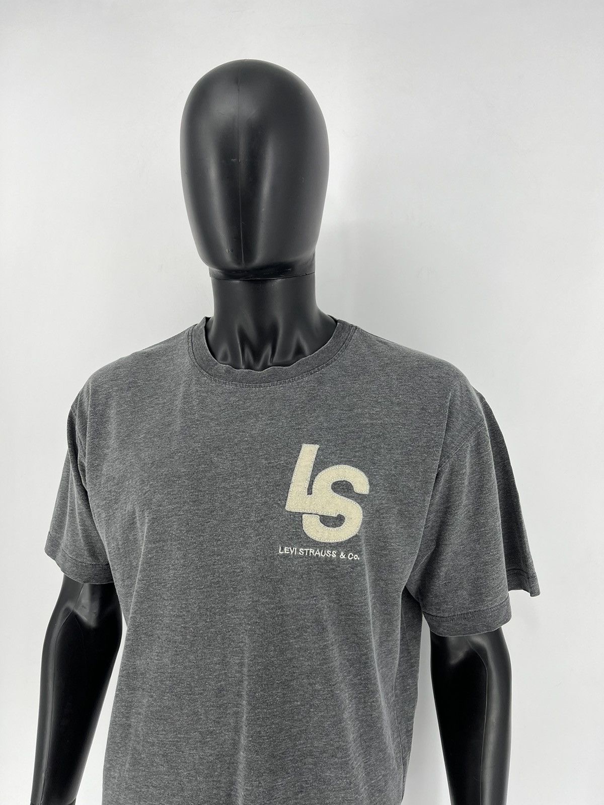 Levi's Vintage Clothing Vintage 90's Levis Jeans Tshirt Large Levis Usa Union Made Size US L / EU 52-54 / 3 - 4 Thumbnail