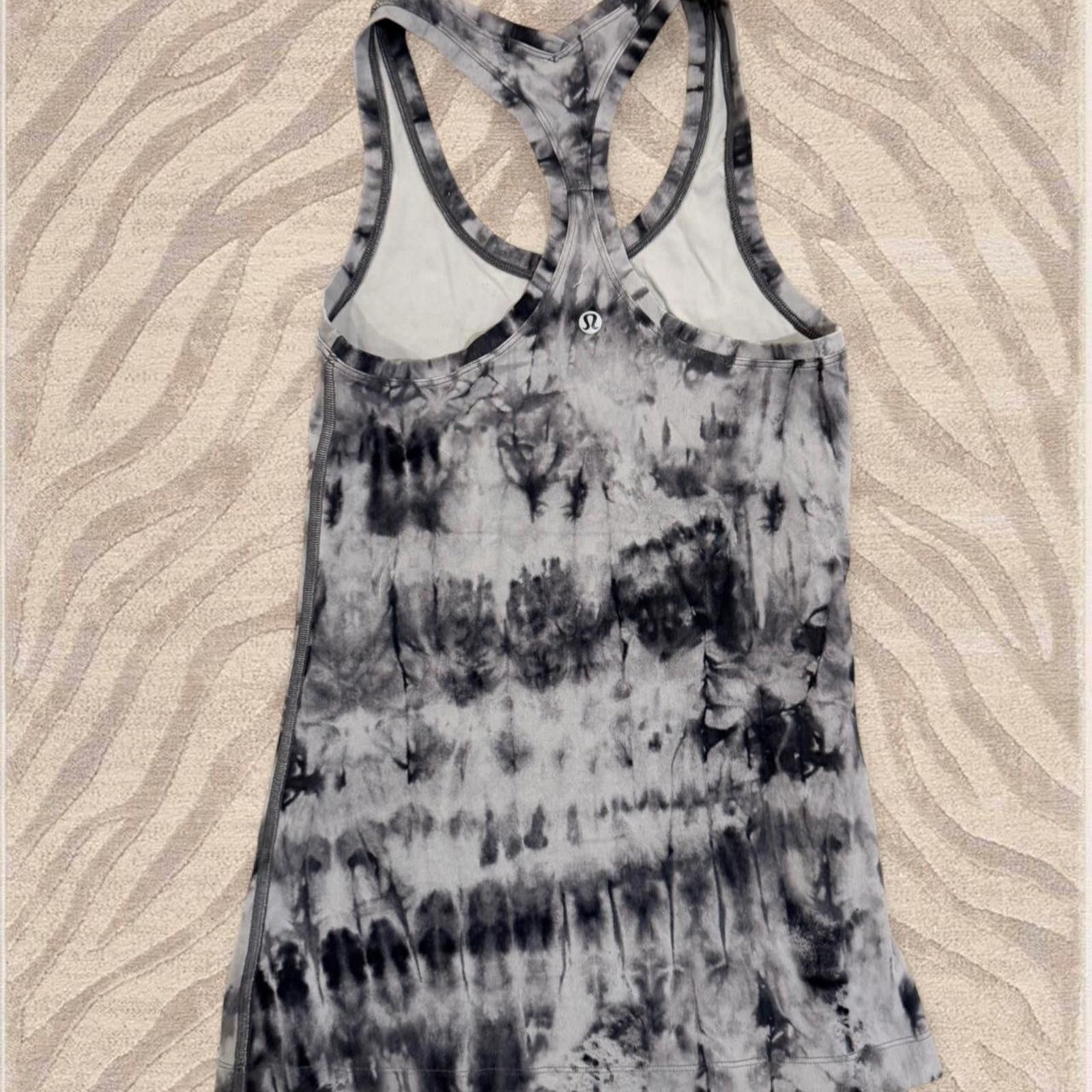 Lululemon Lululemon tie dye racerback tank Size XS / US 0-2 / IT 36-38 - 3 Thumbnail